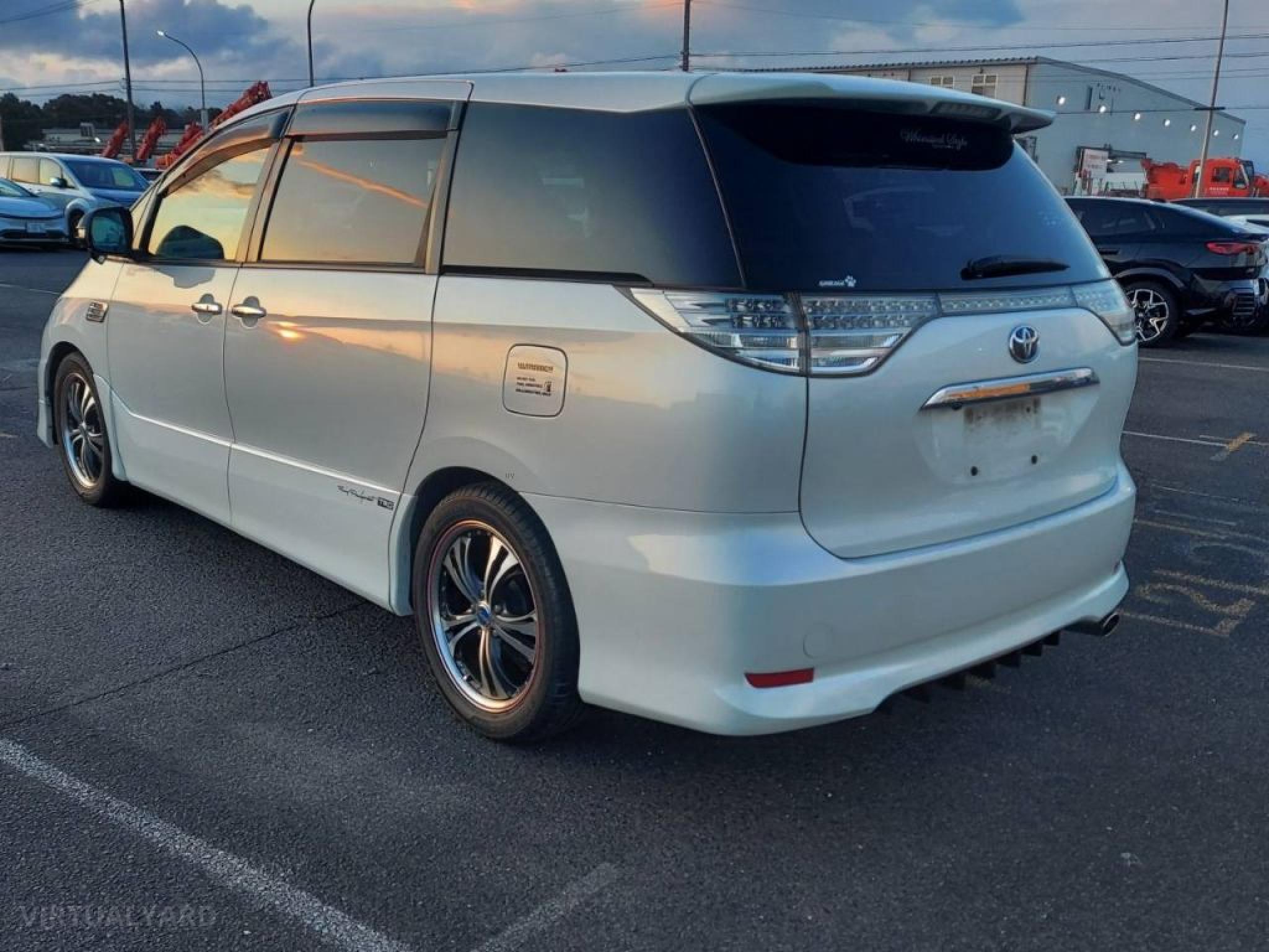 TOYOTA ESTIMA