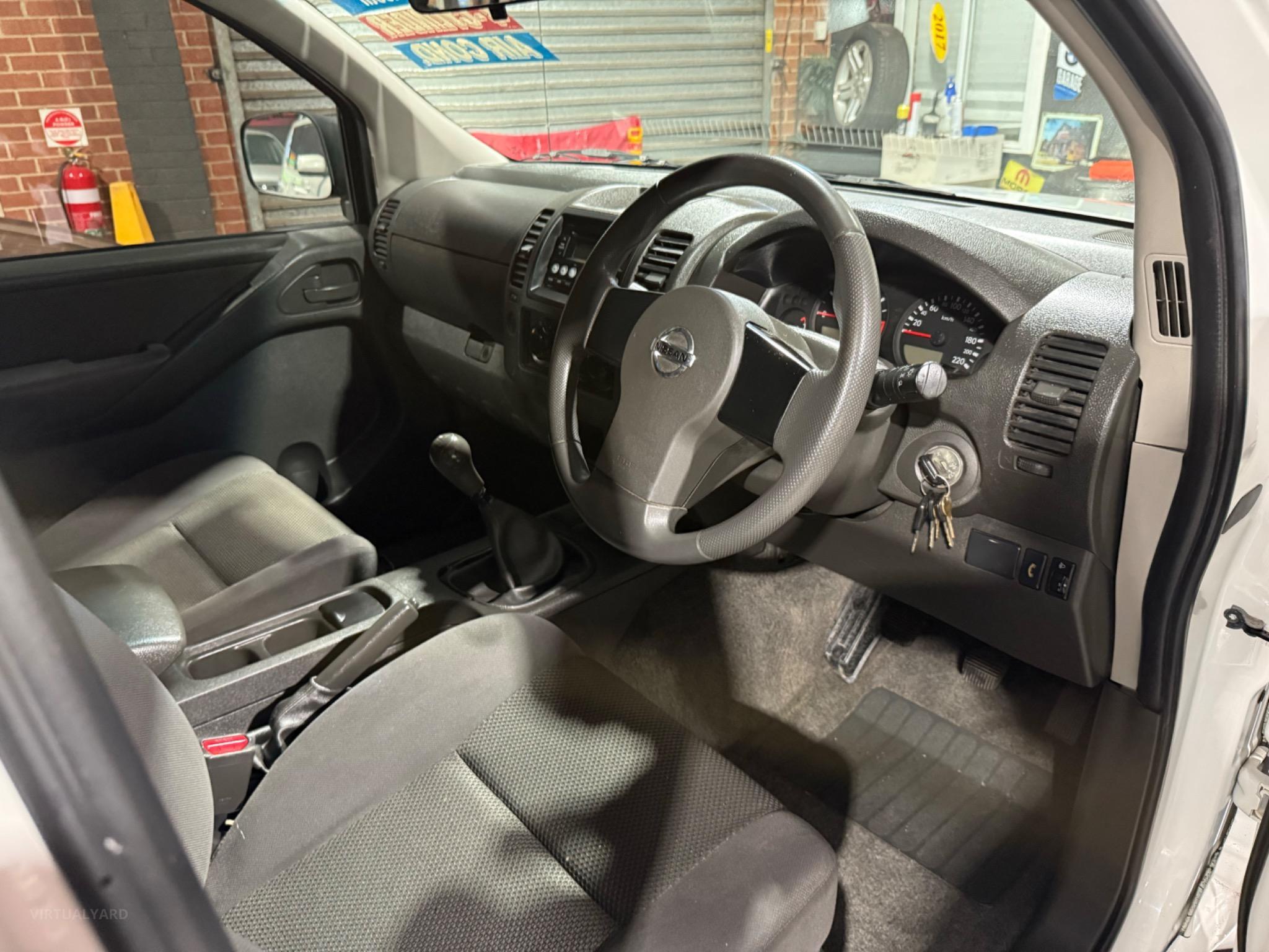NISSAN NAVARA