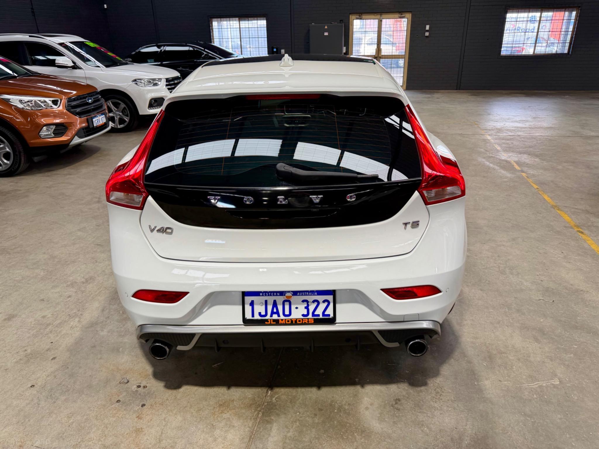 Volvo V40