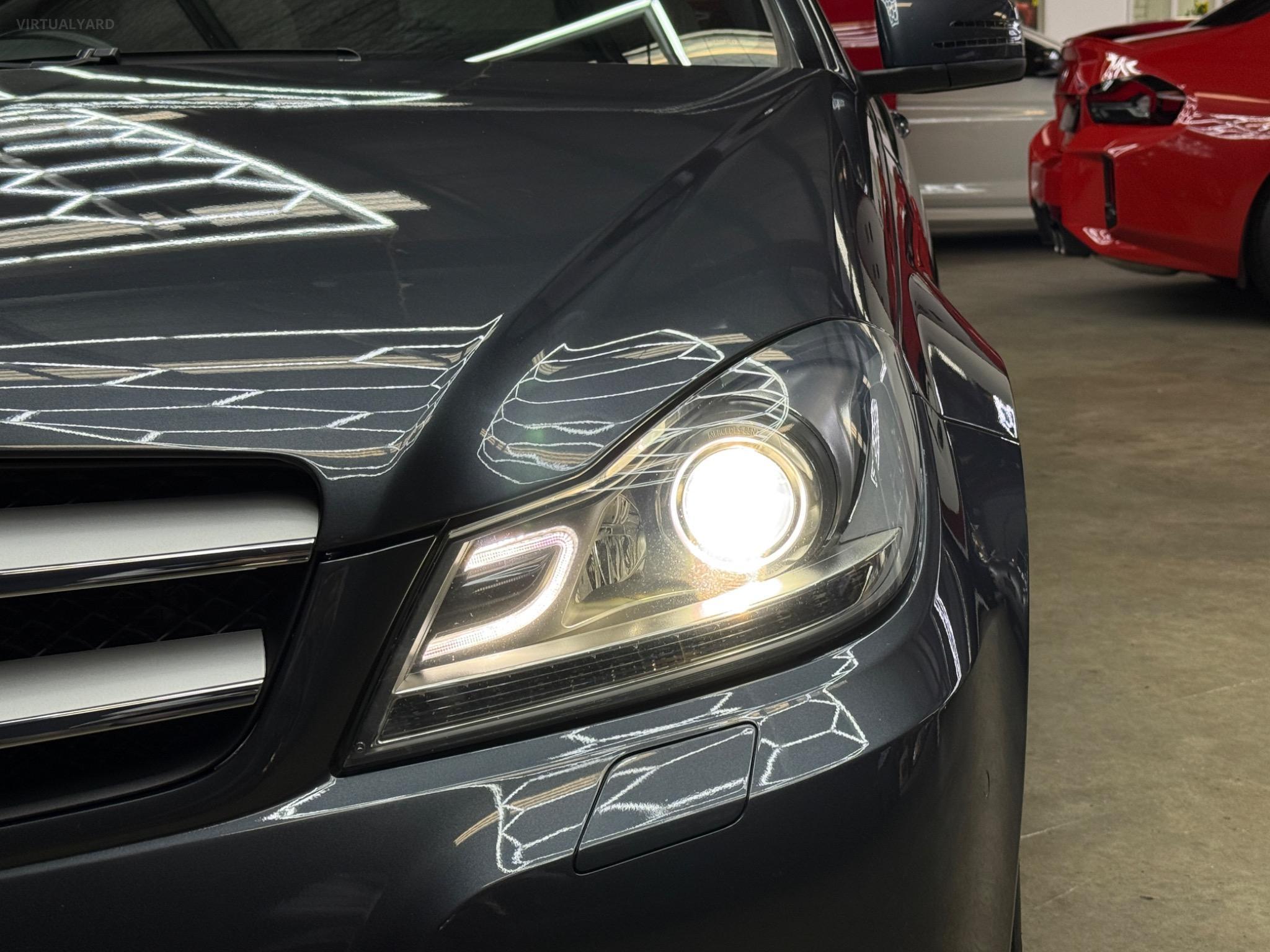 MERCEDES-BENZ C250