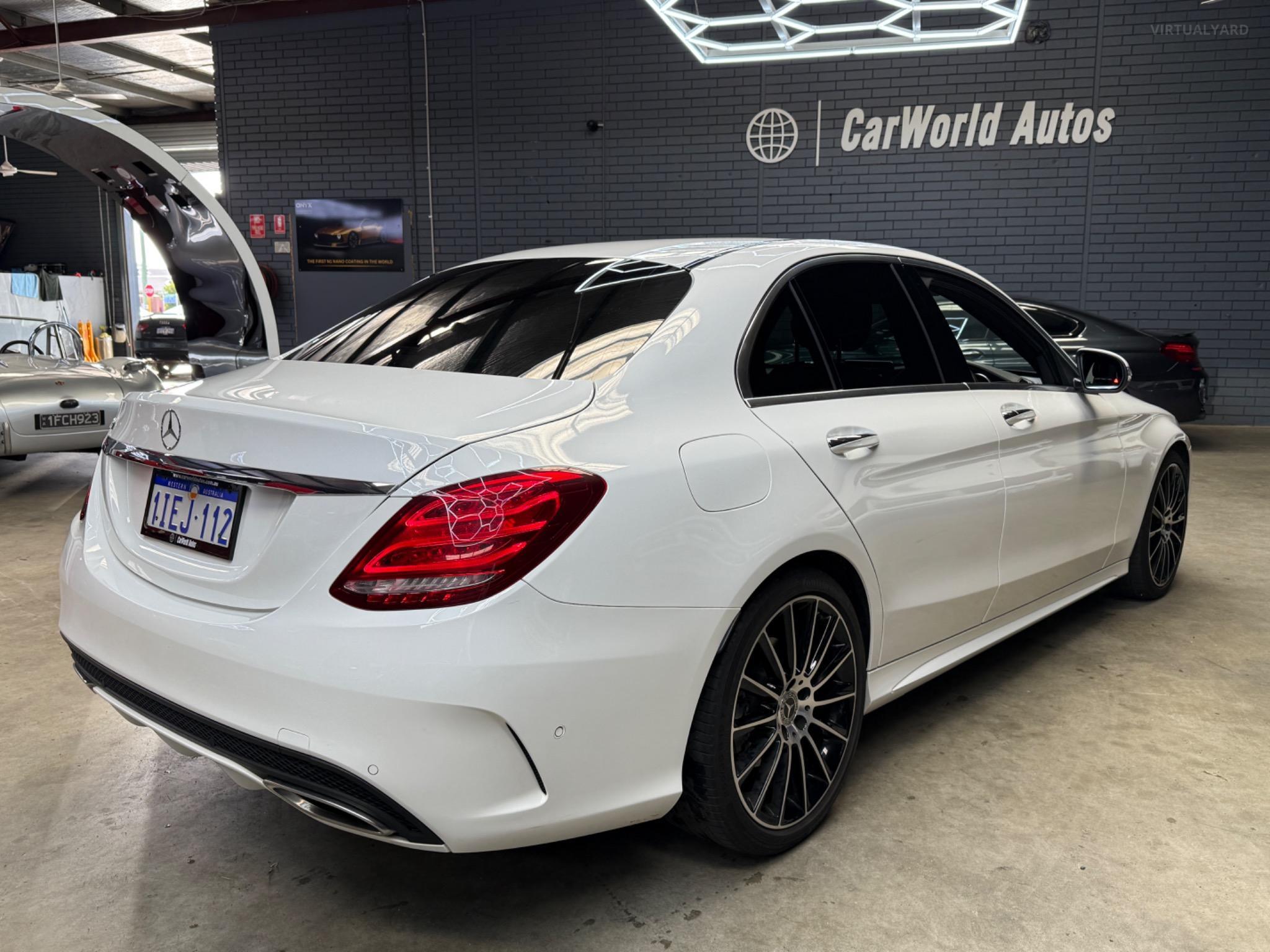 MERCEDES-BENZ C300
