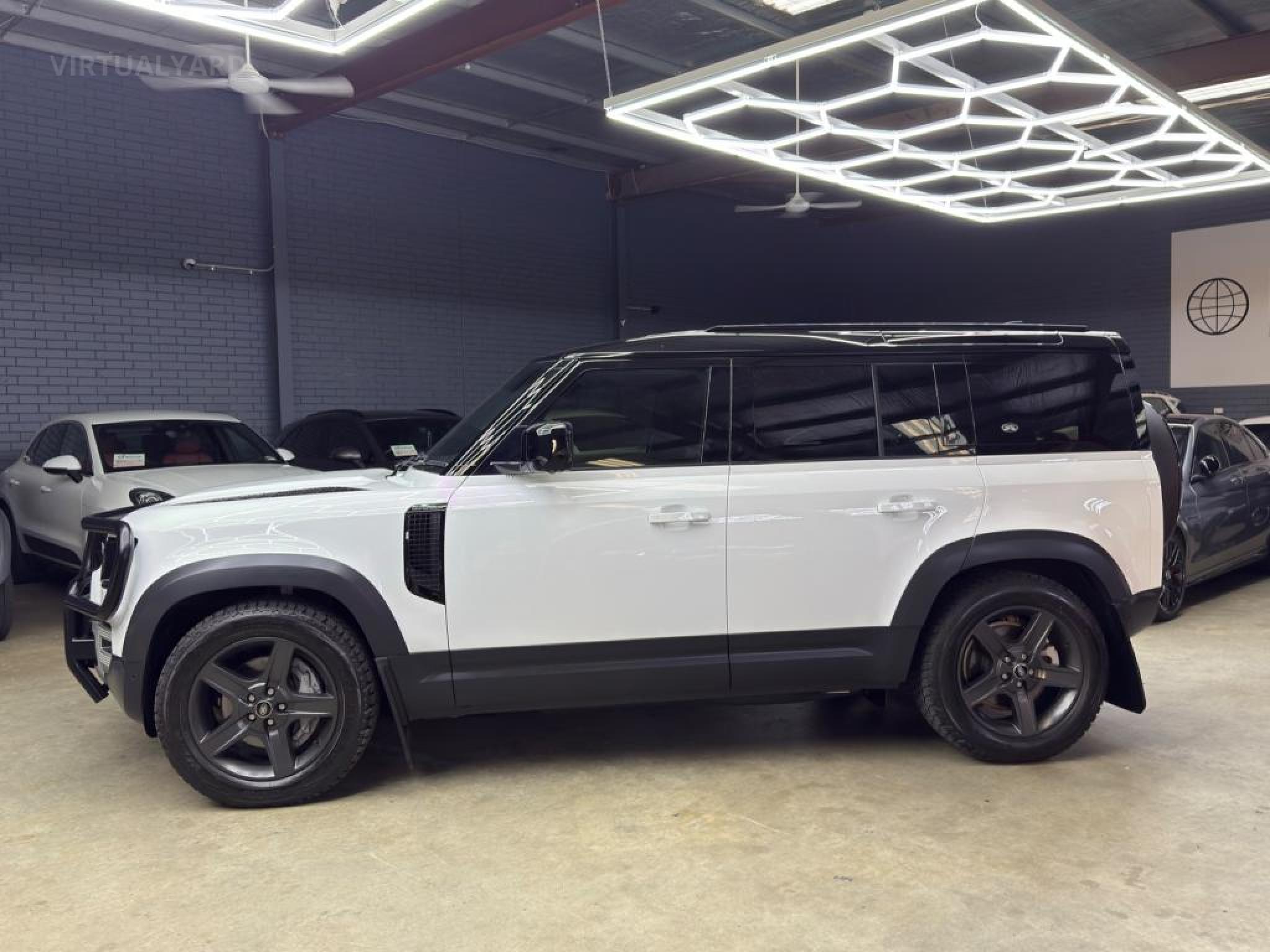 LAND ROVER DEFENDER