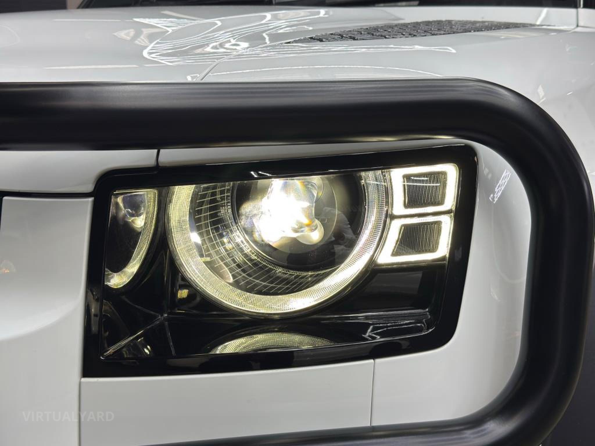 LAND ROVER DEFENDER