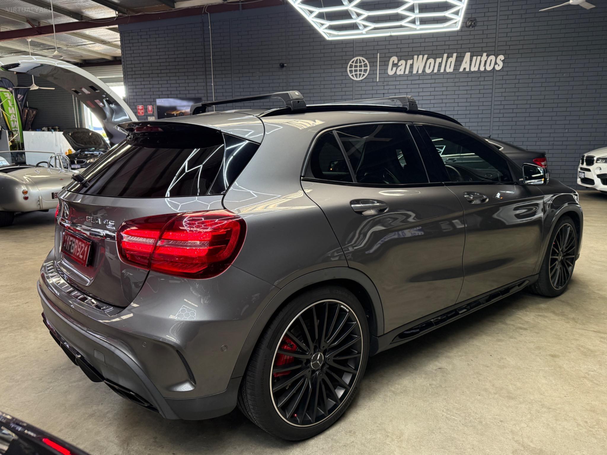 MERCEDES-AMG GLA