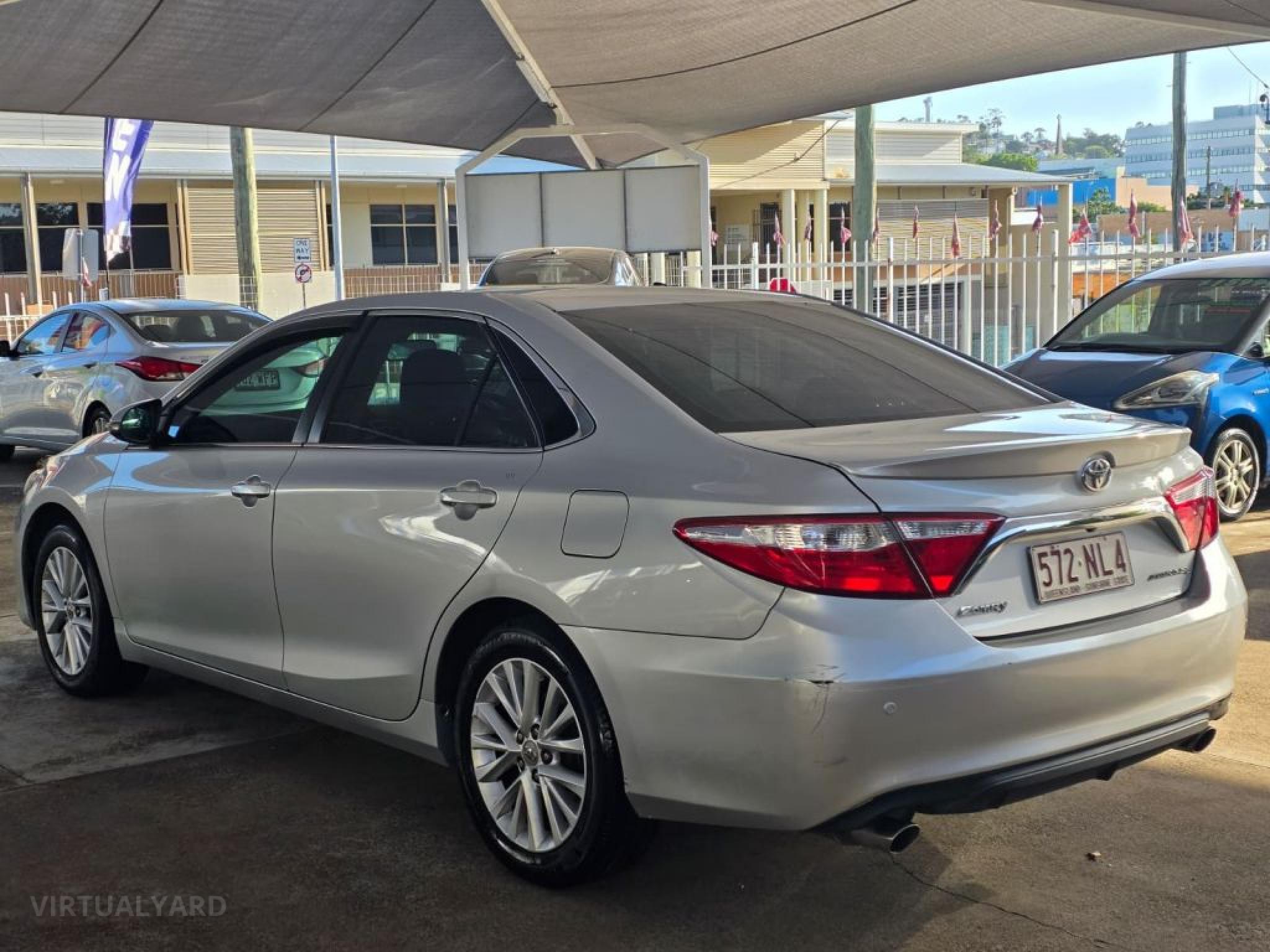 TOYOTA CAMRY
