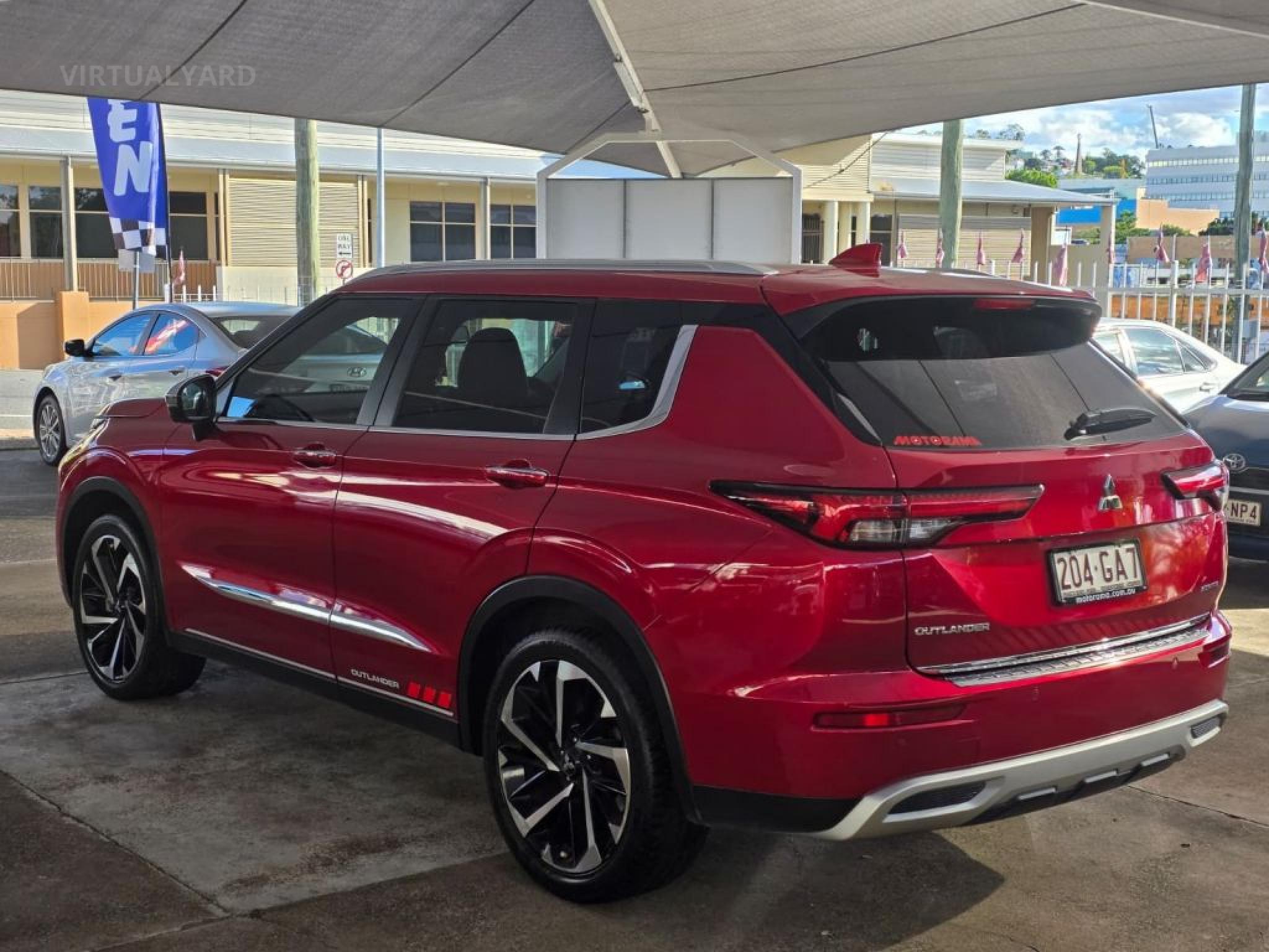 MITSUBISHI OUTLANDER