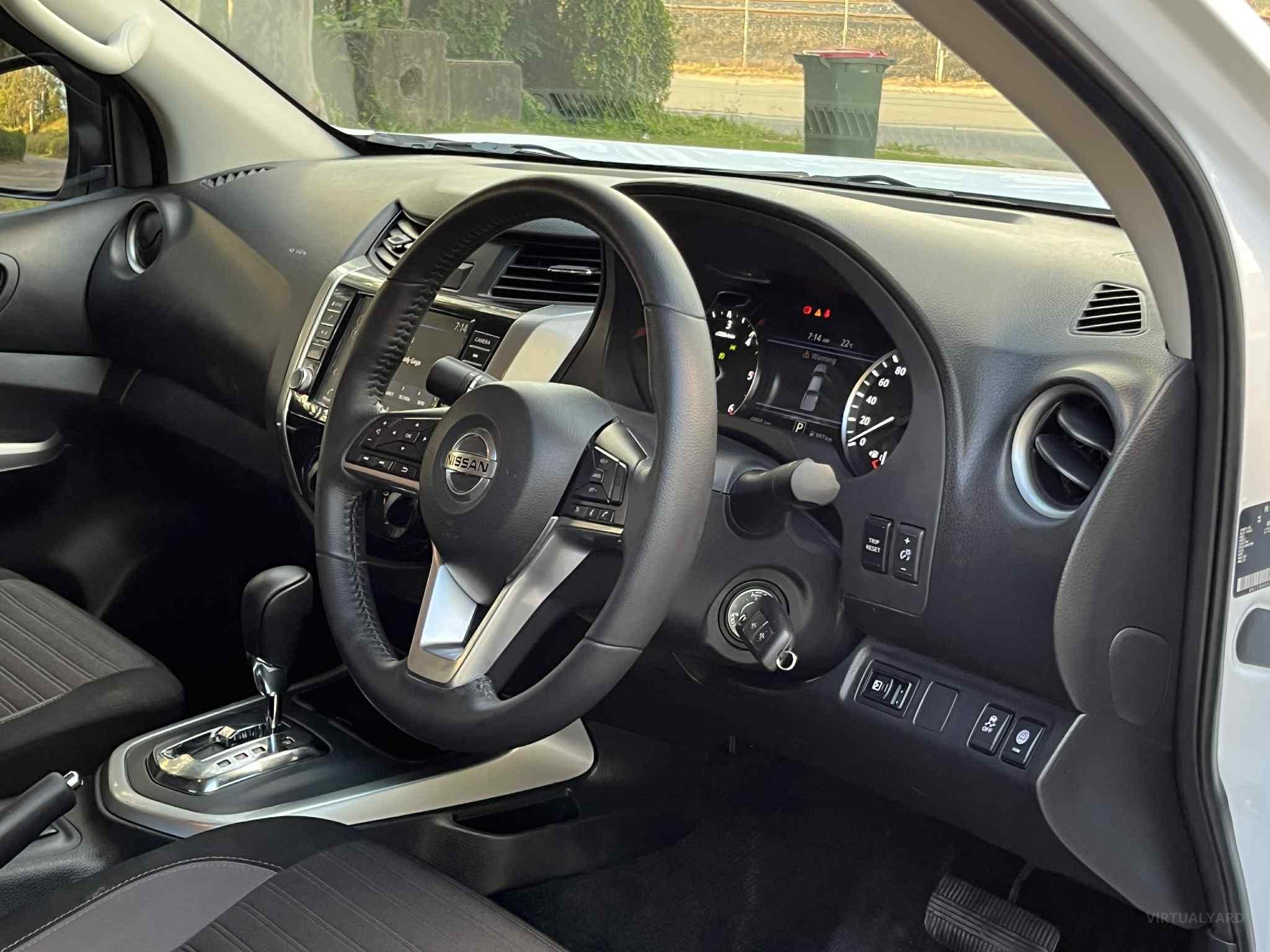 NISSAN NAVARA