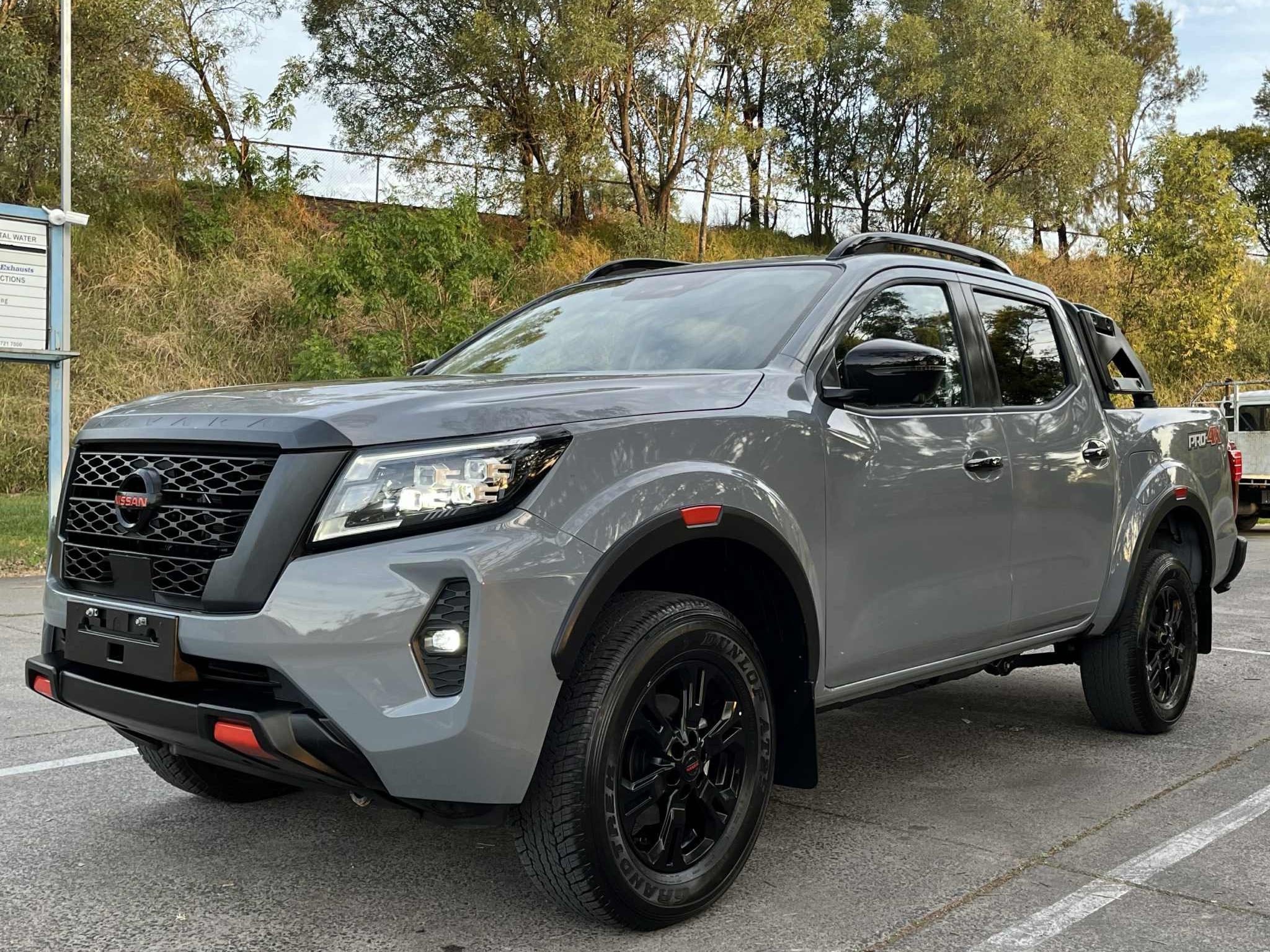 NISSAN NAVARA