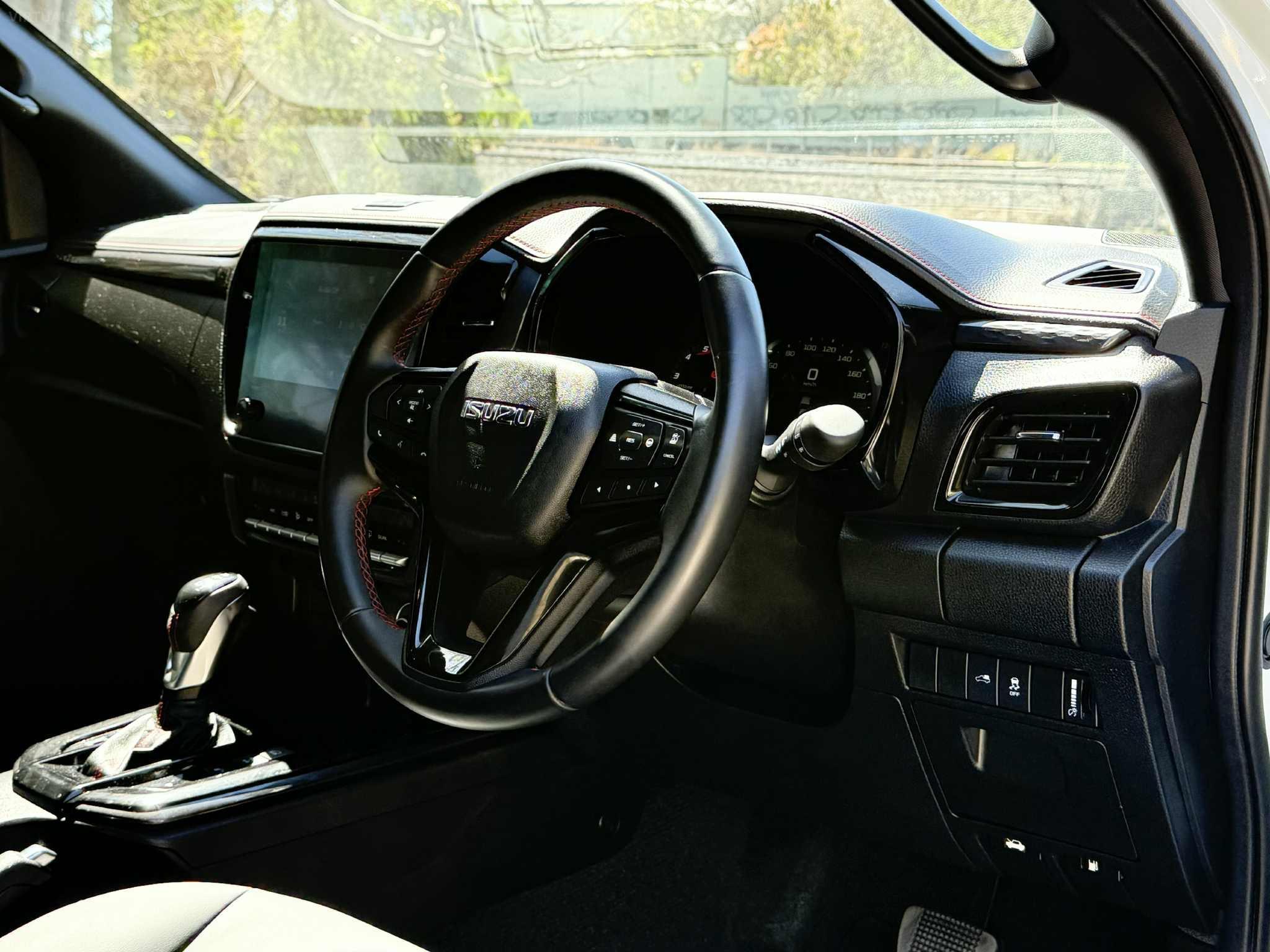 ISUZU D-MAX