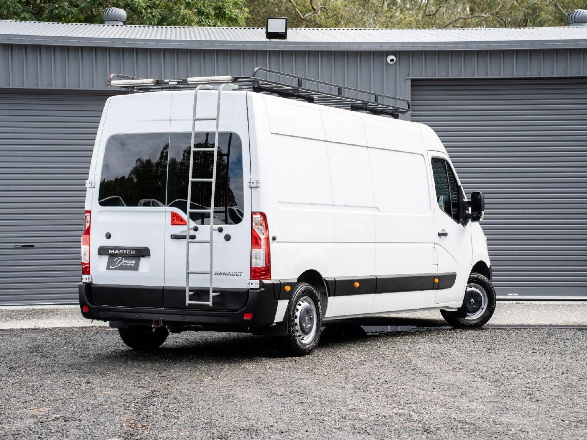 RENAULT Master