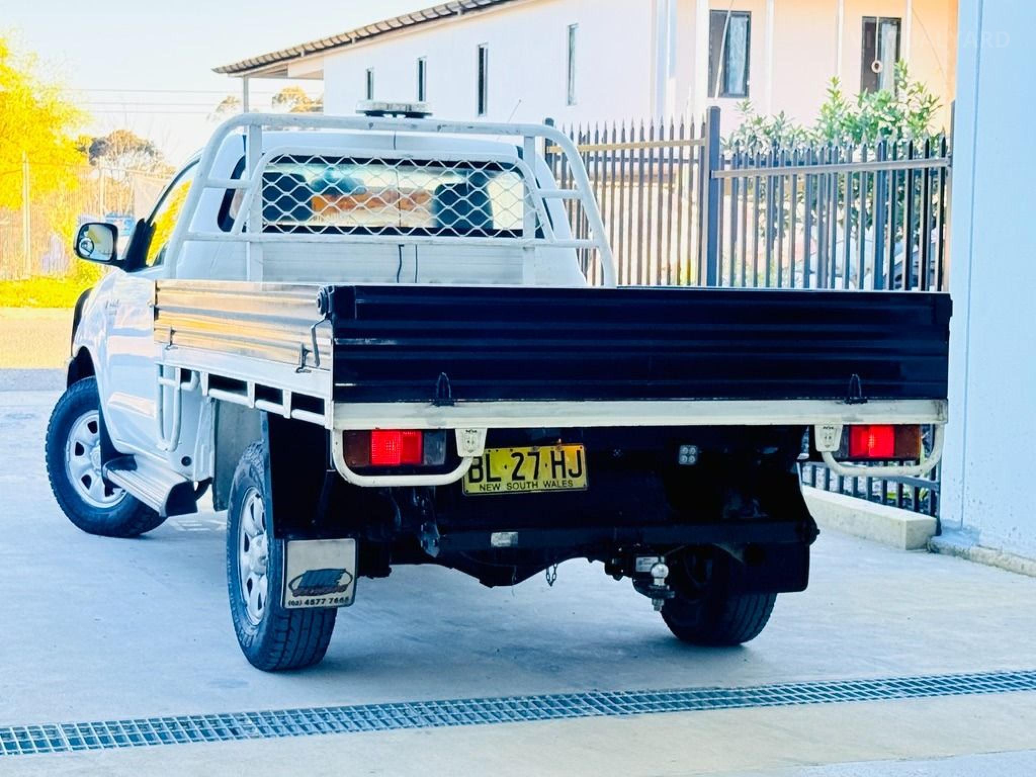 TOYOTA HILUX