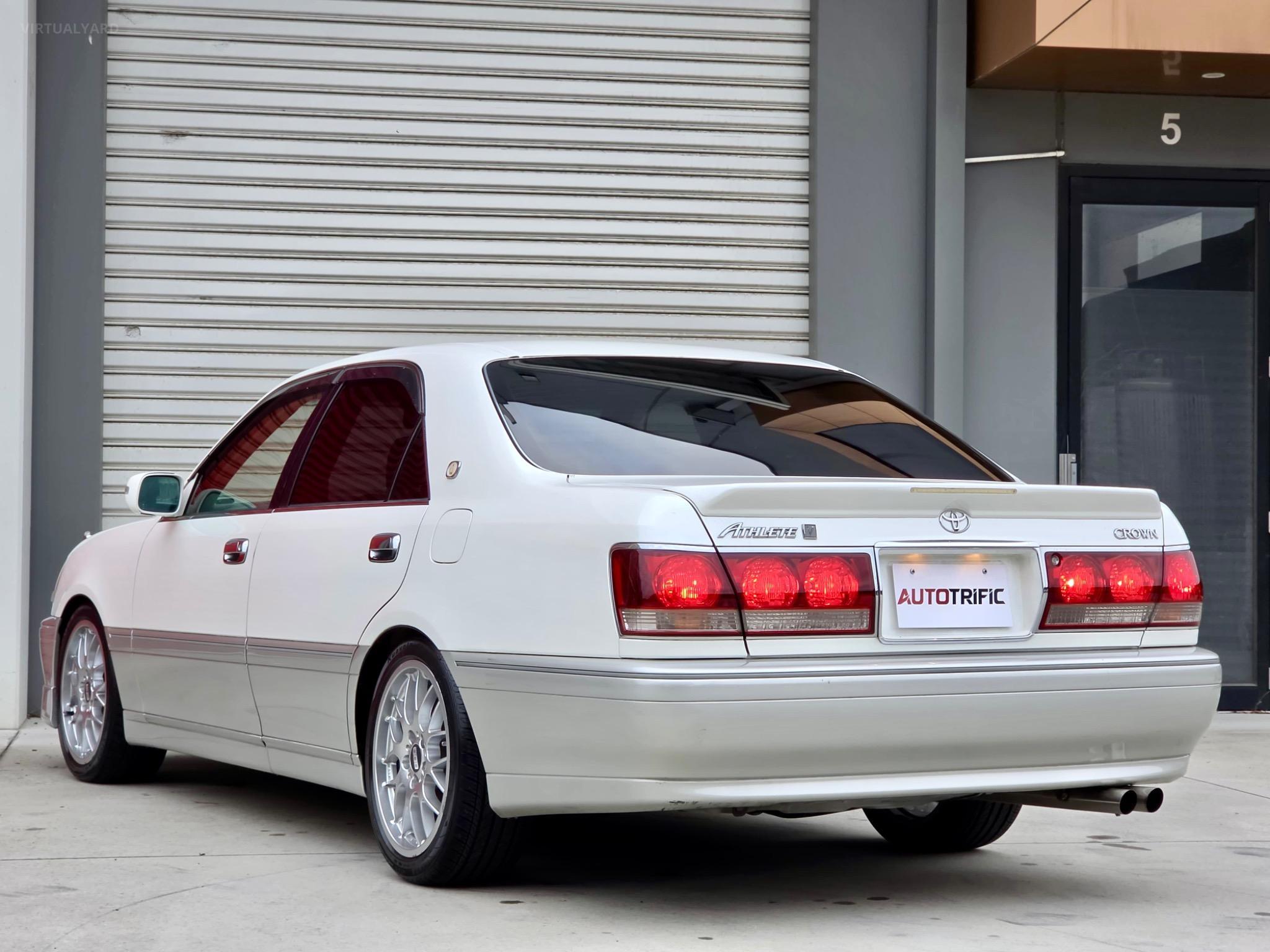TOYOTA CROWN