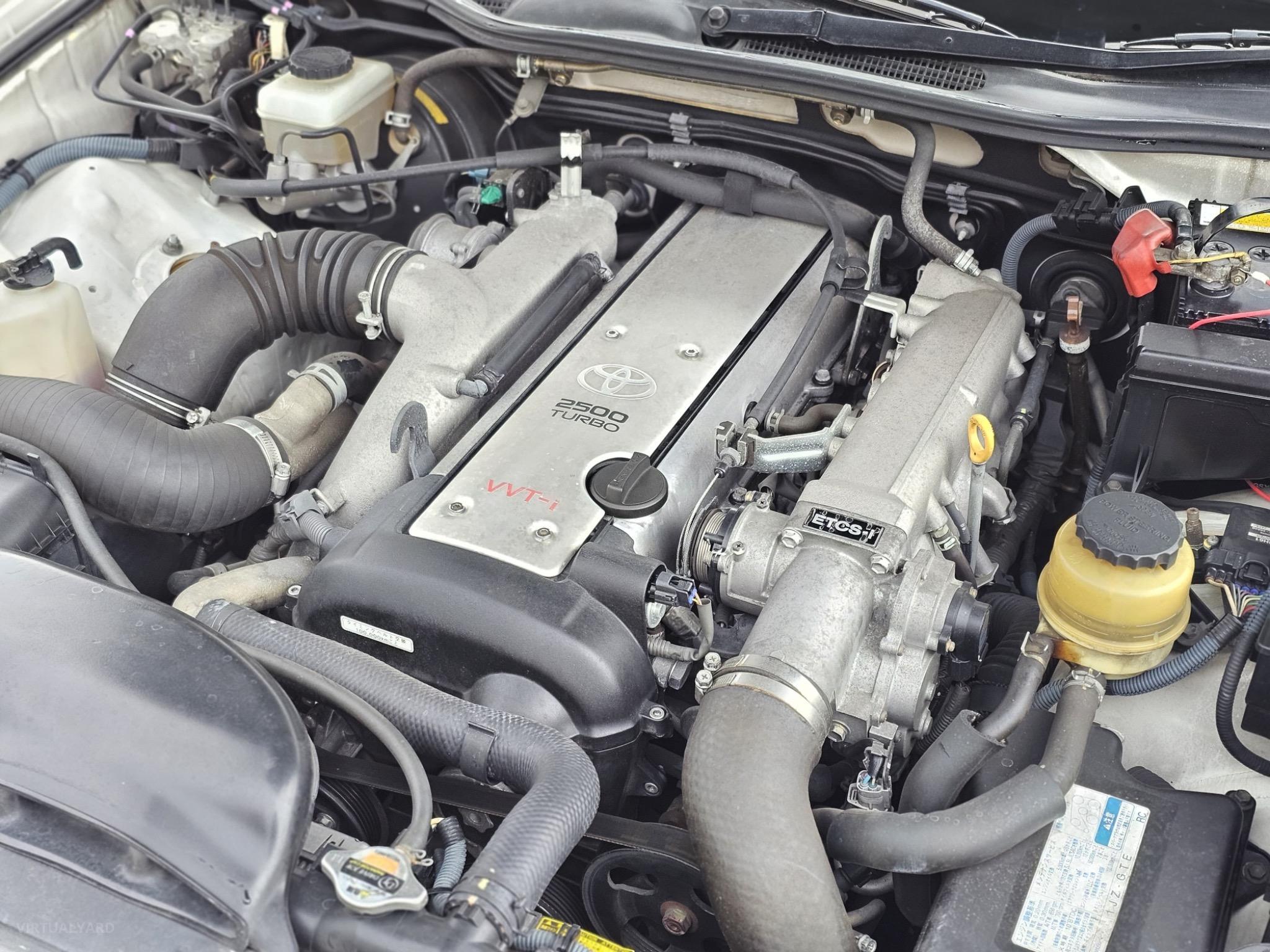 TOYOTA CROWN