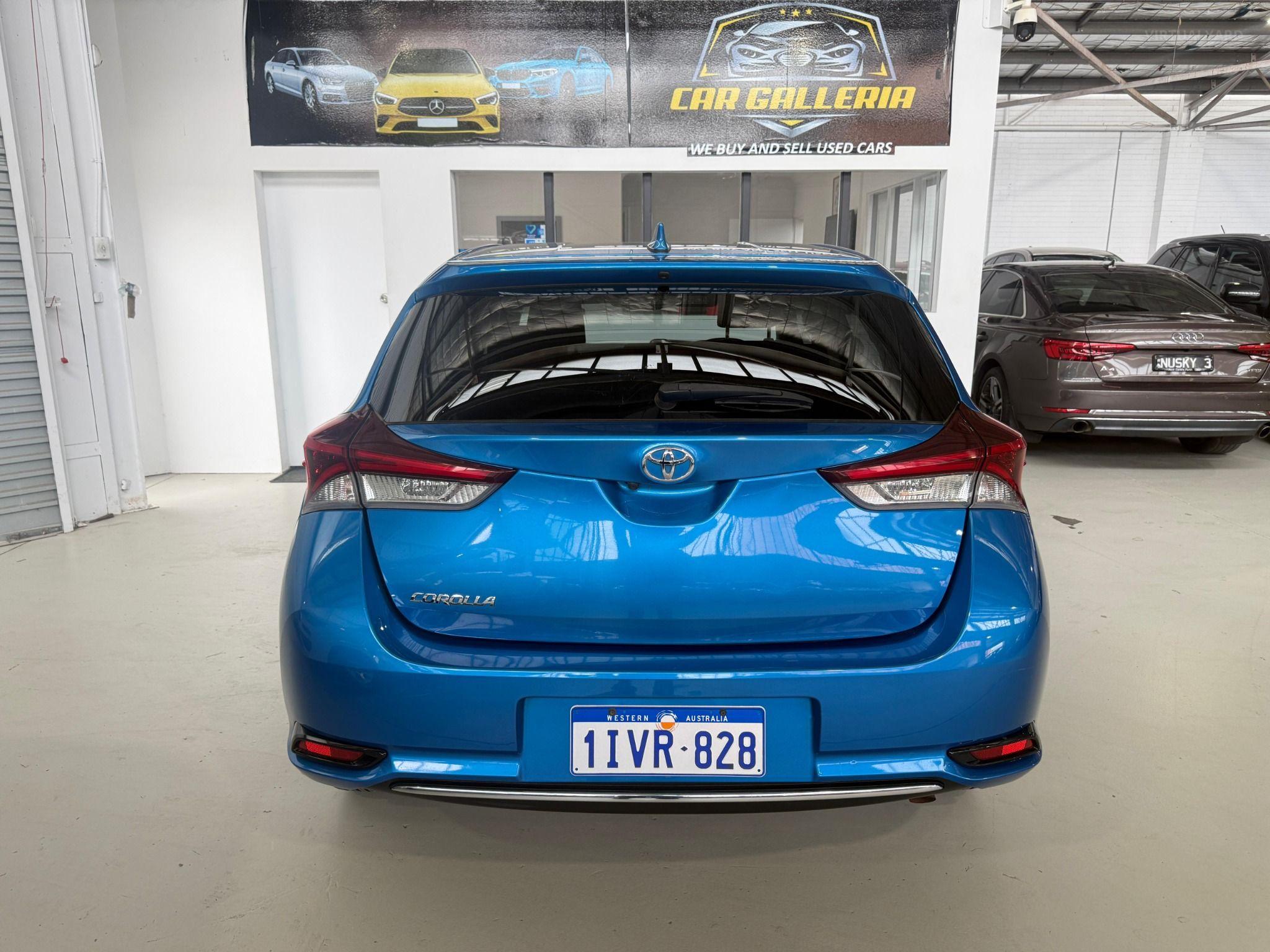 TOYOTA COROLLA