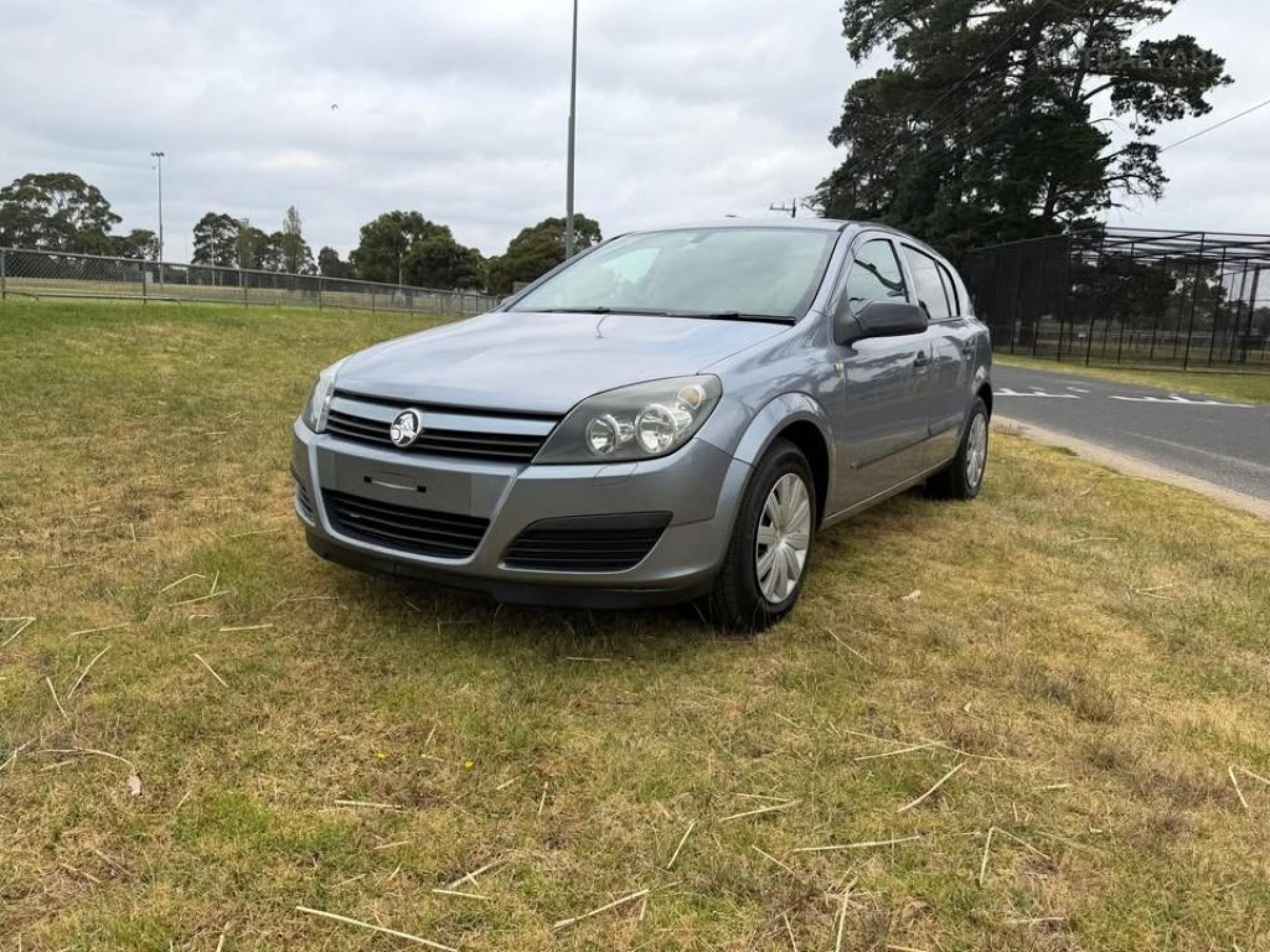 HOLDEN ASTRA