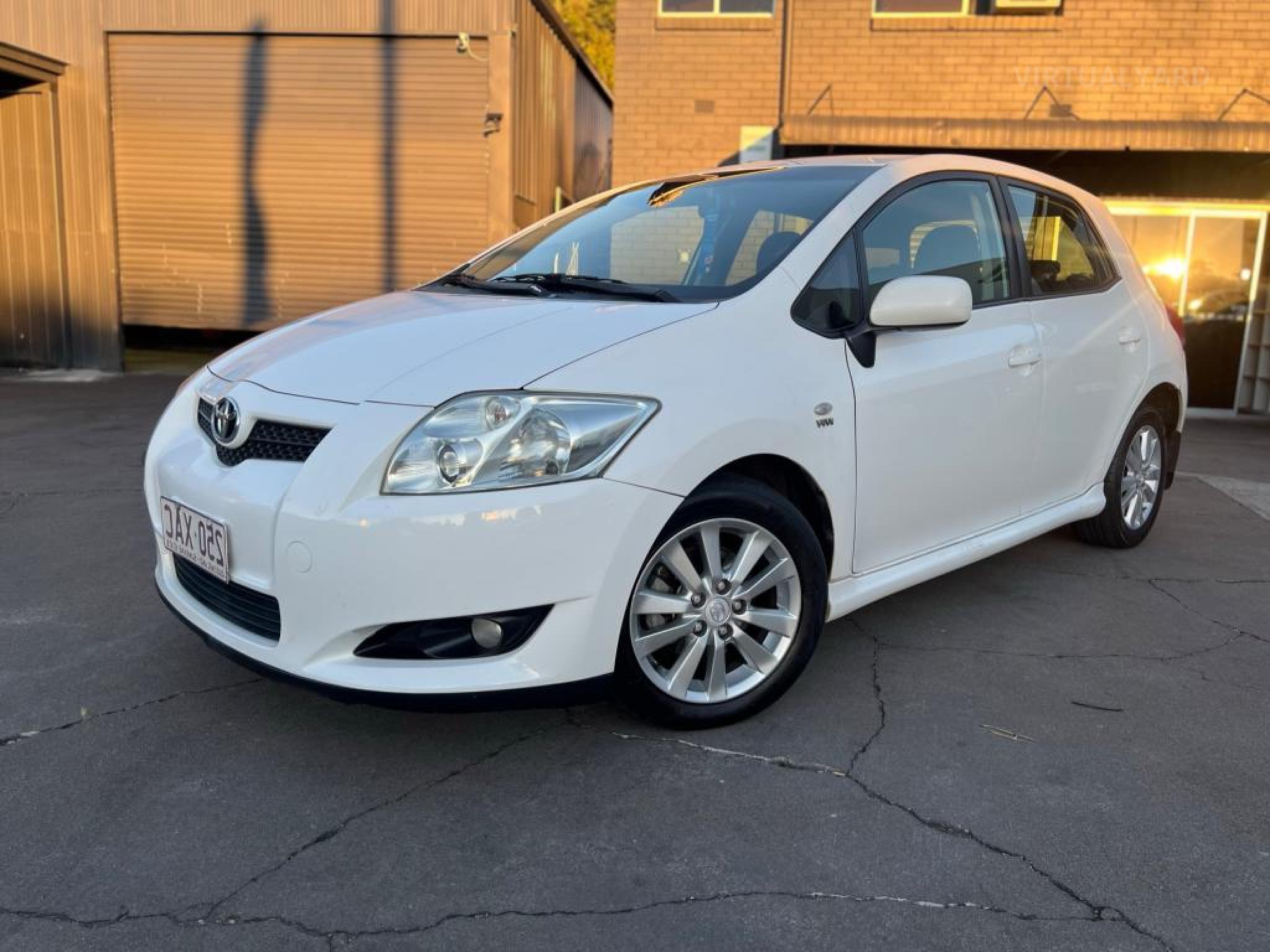 TOYOTA COROLLA