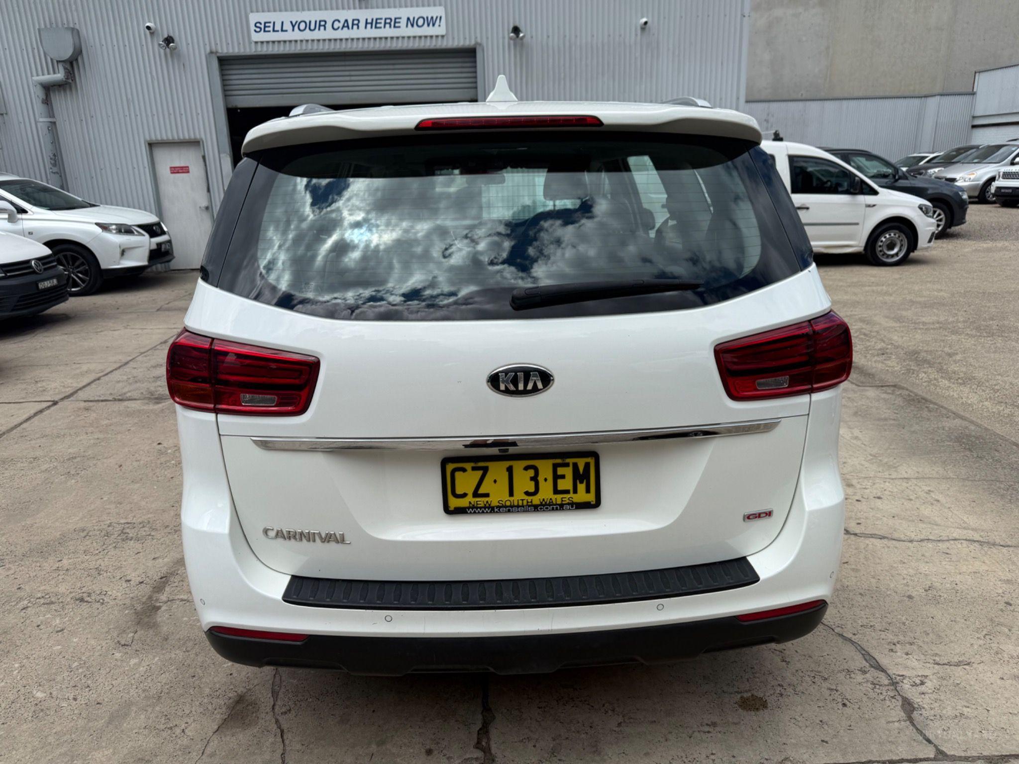 Kia Carnival