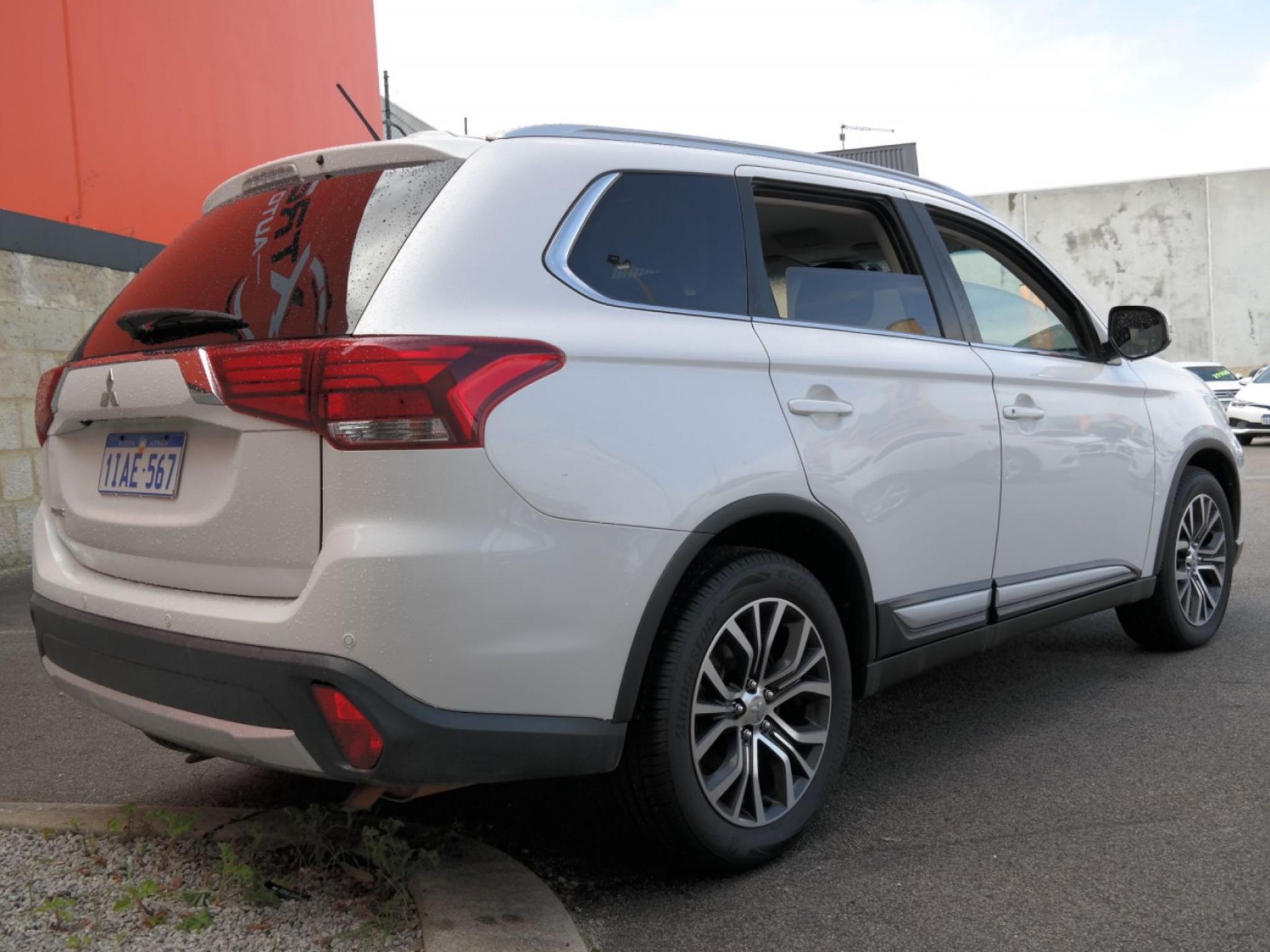 Mitsubishi Outlander