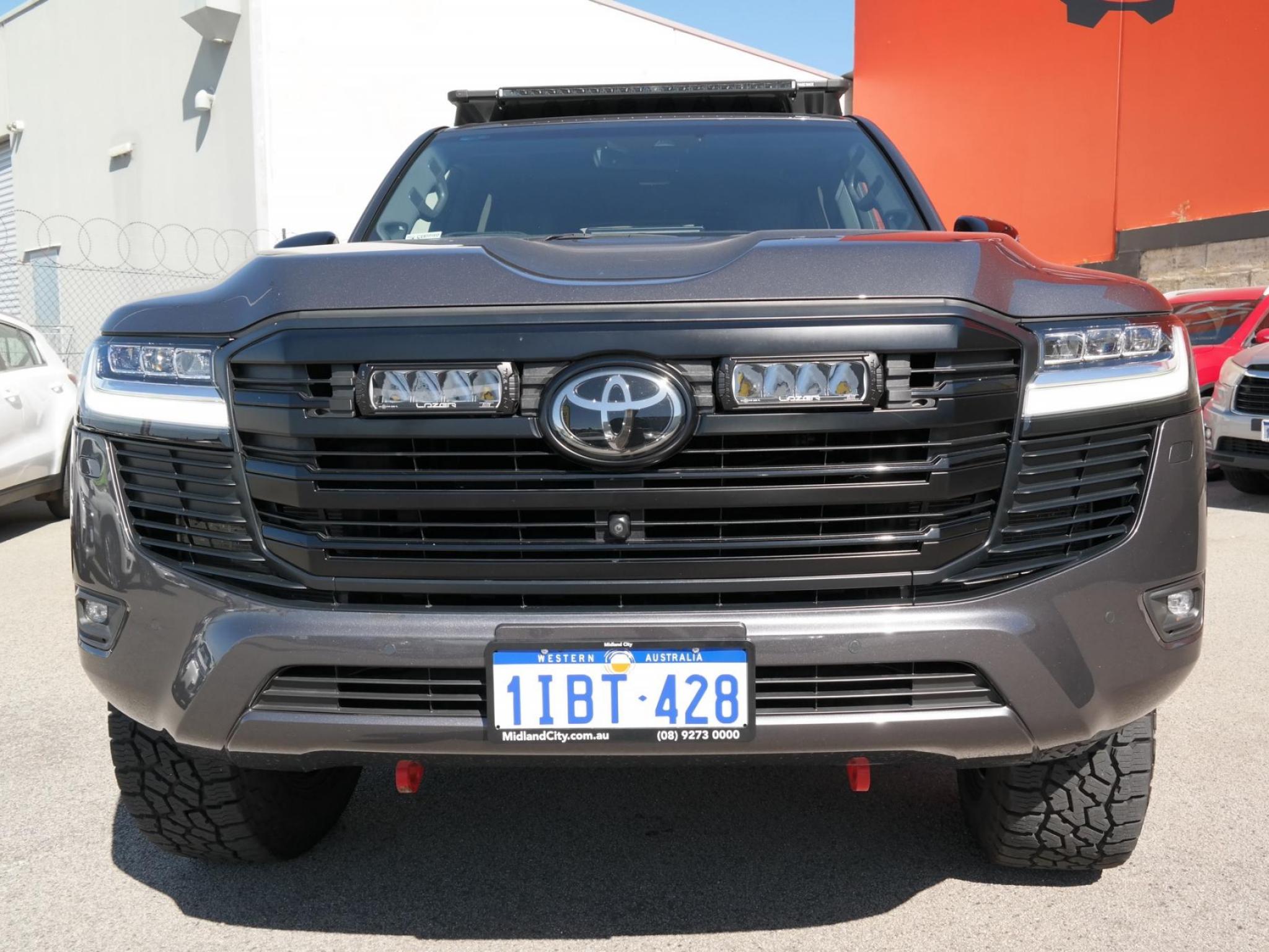 Toyota Landcruiser FJA300R
