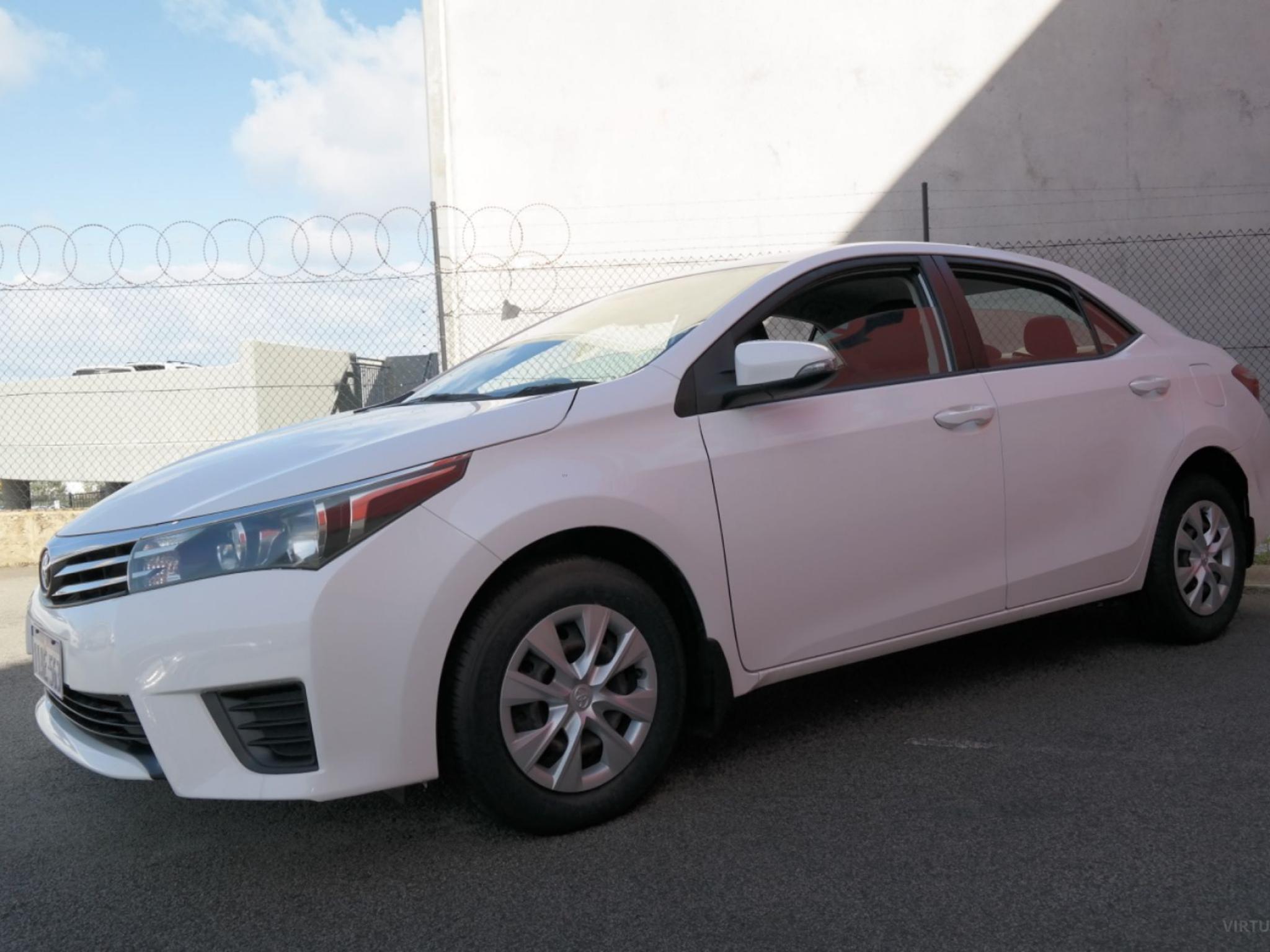 TOYOTA COROLLA