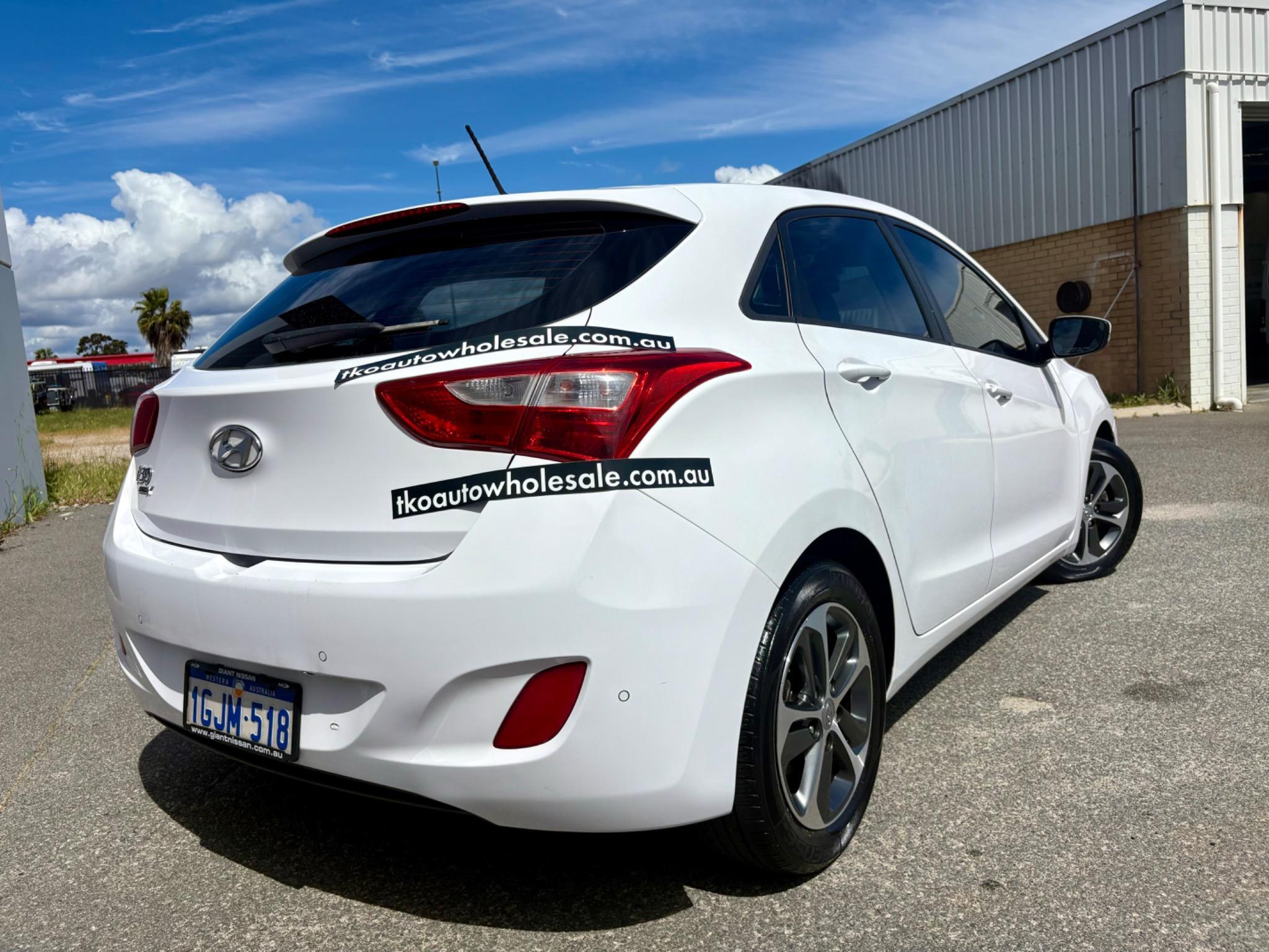 HYUNDAI i30