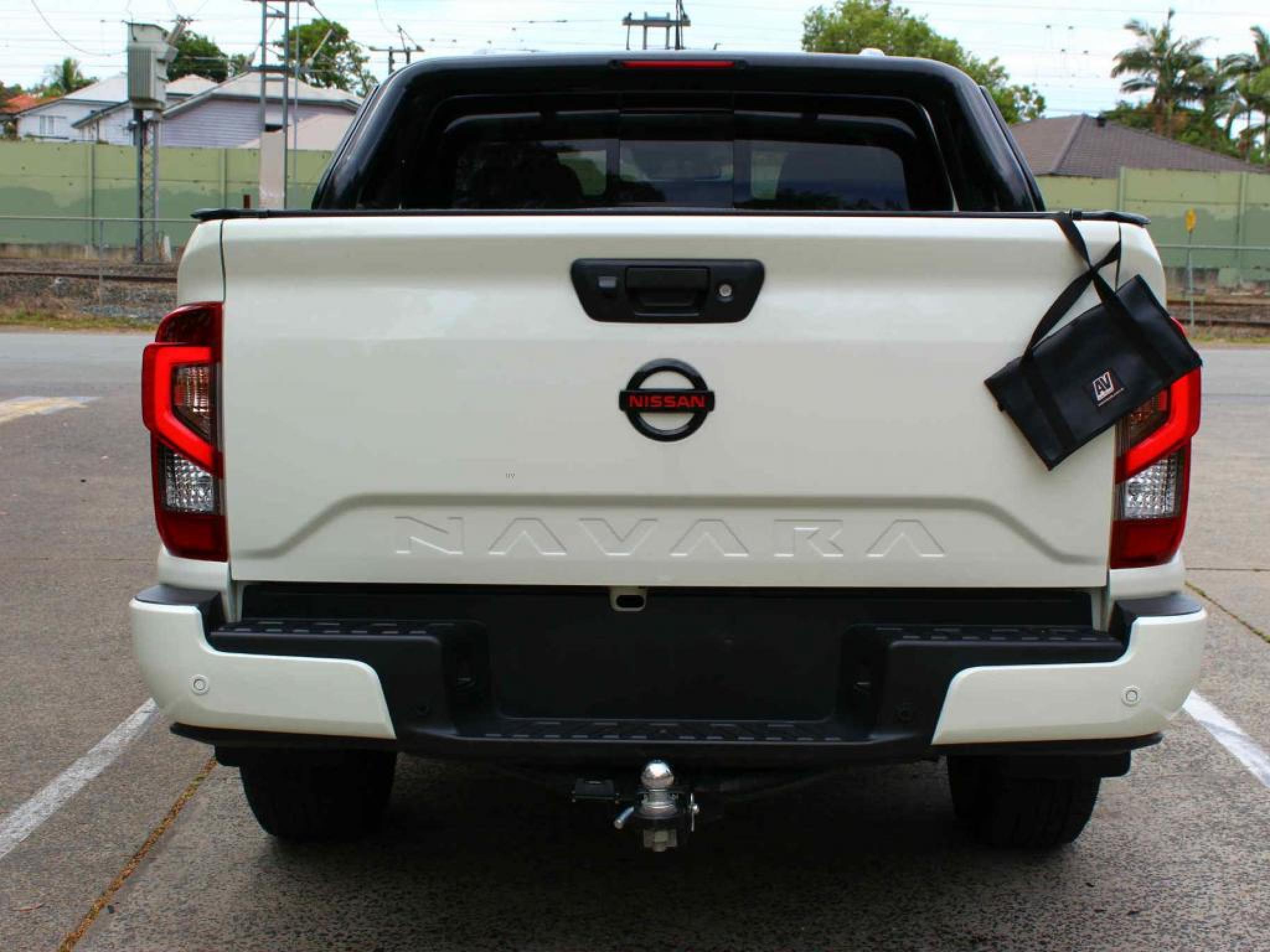 NISSAN NAVARA