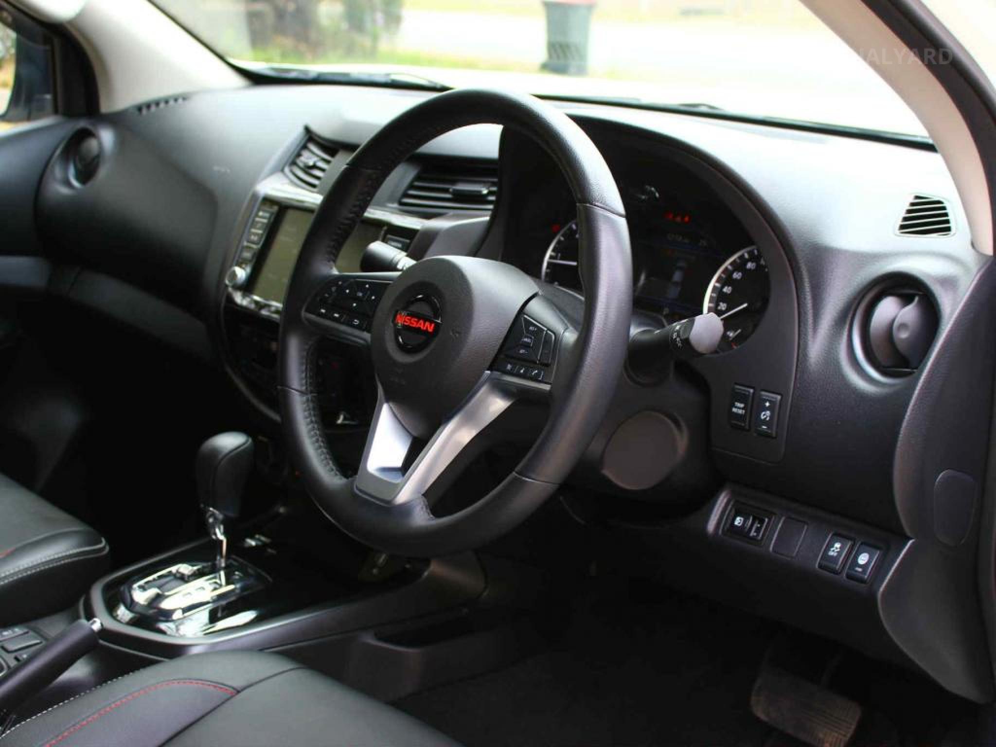 NISSAN NAVARA