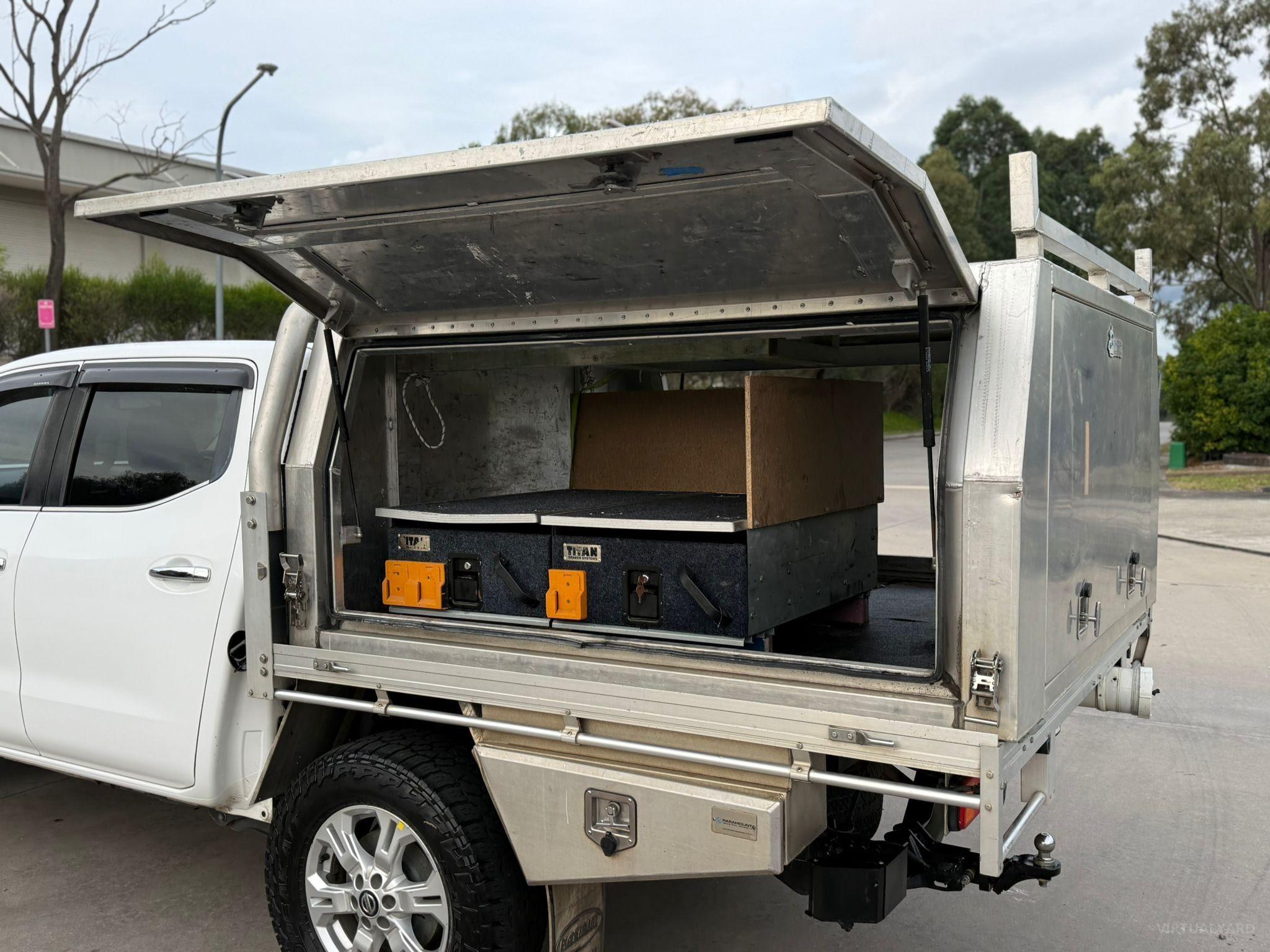 NISSAN NAVARA