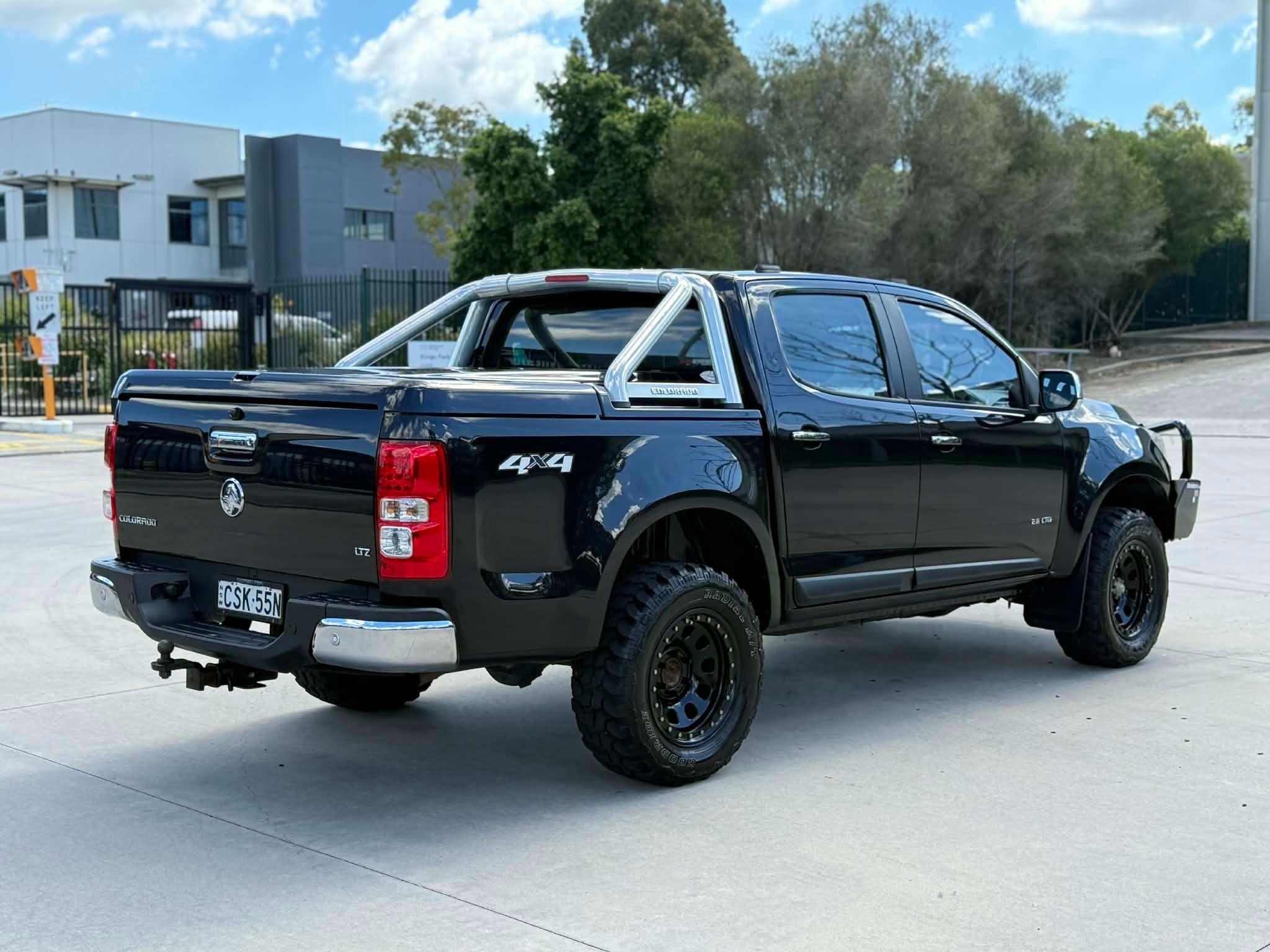 HOLDEN COLORADO