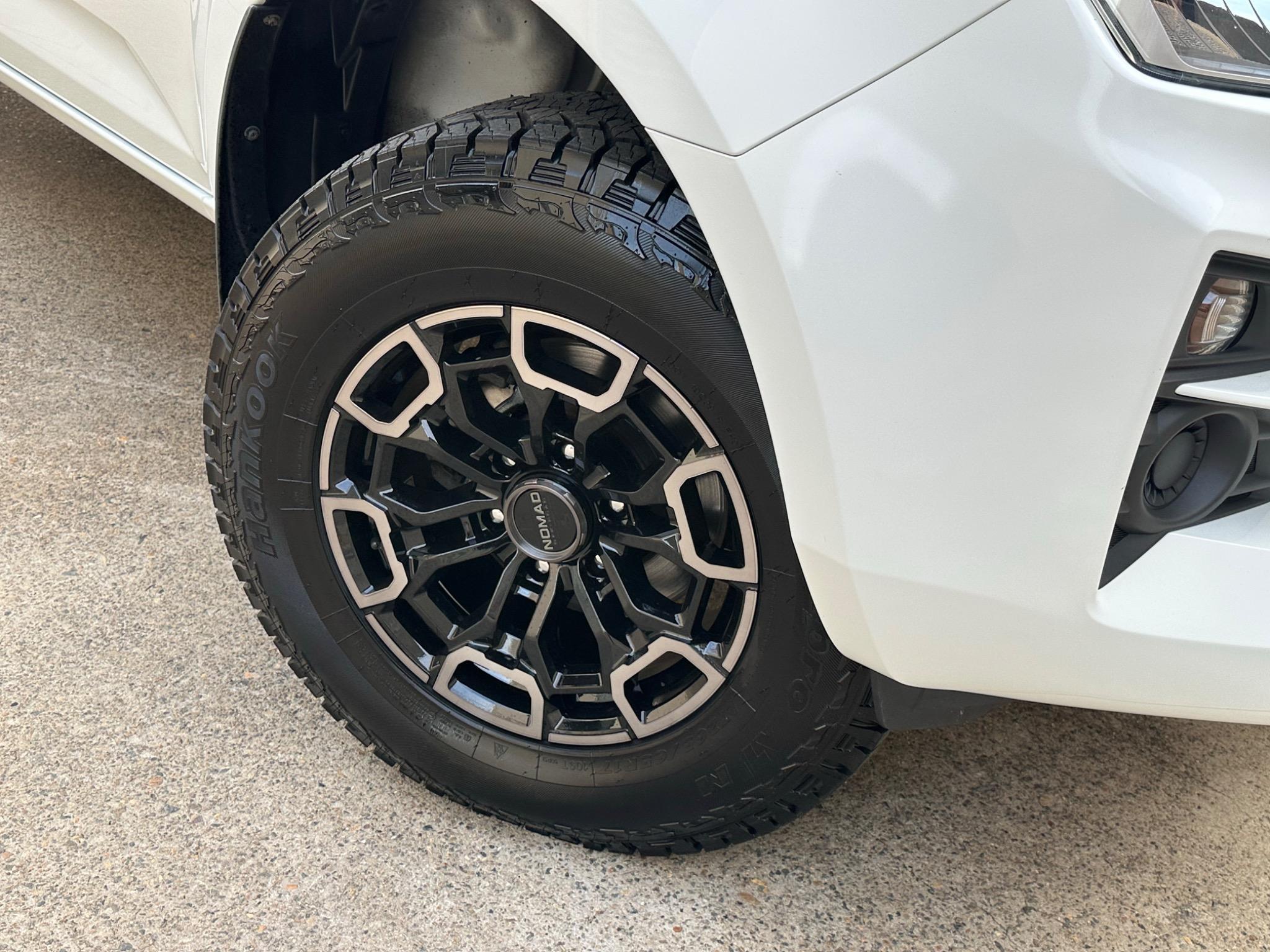 ISUZU D-MAX