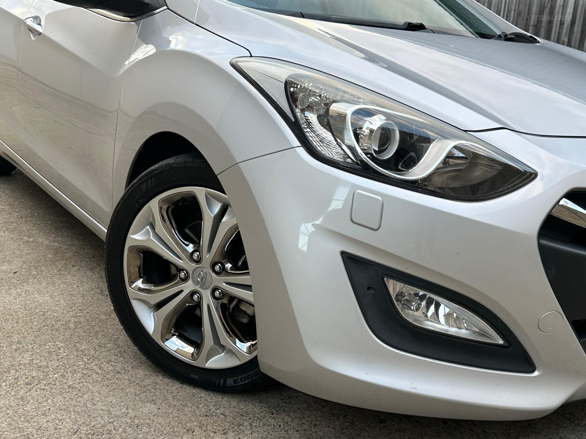 HYUNDAI i30