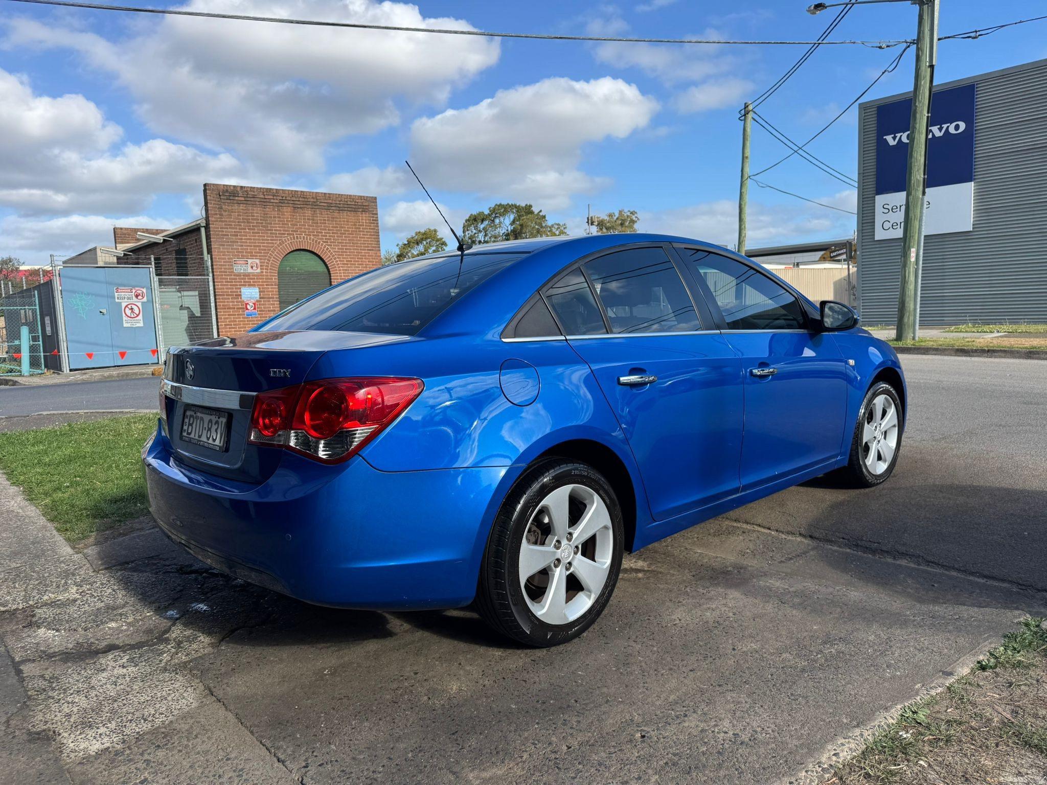 HOLDEN CRUZE