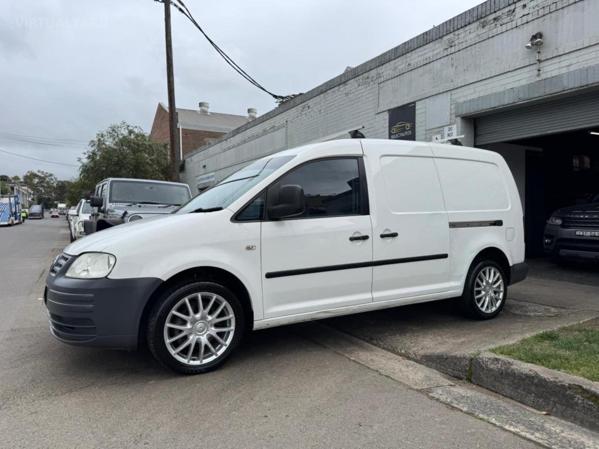 VOLKSWAGEN CADDY