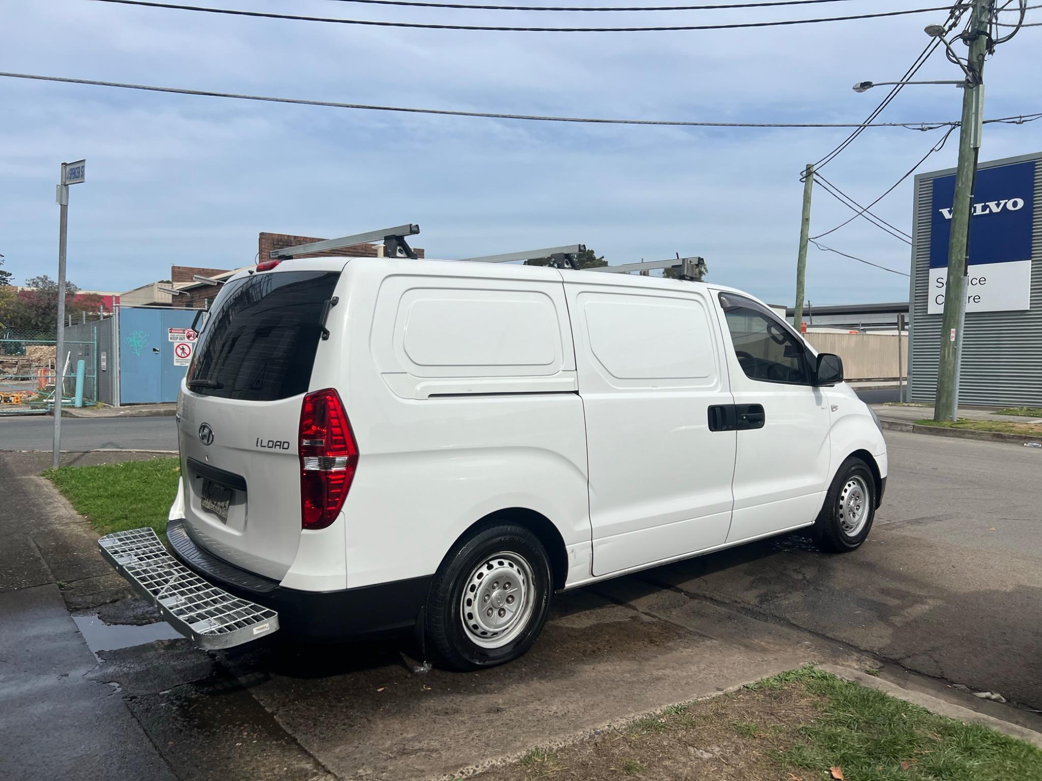 HYUNDAI iLOAD
