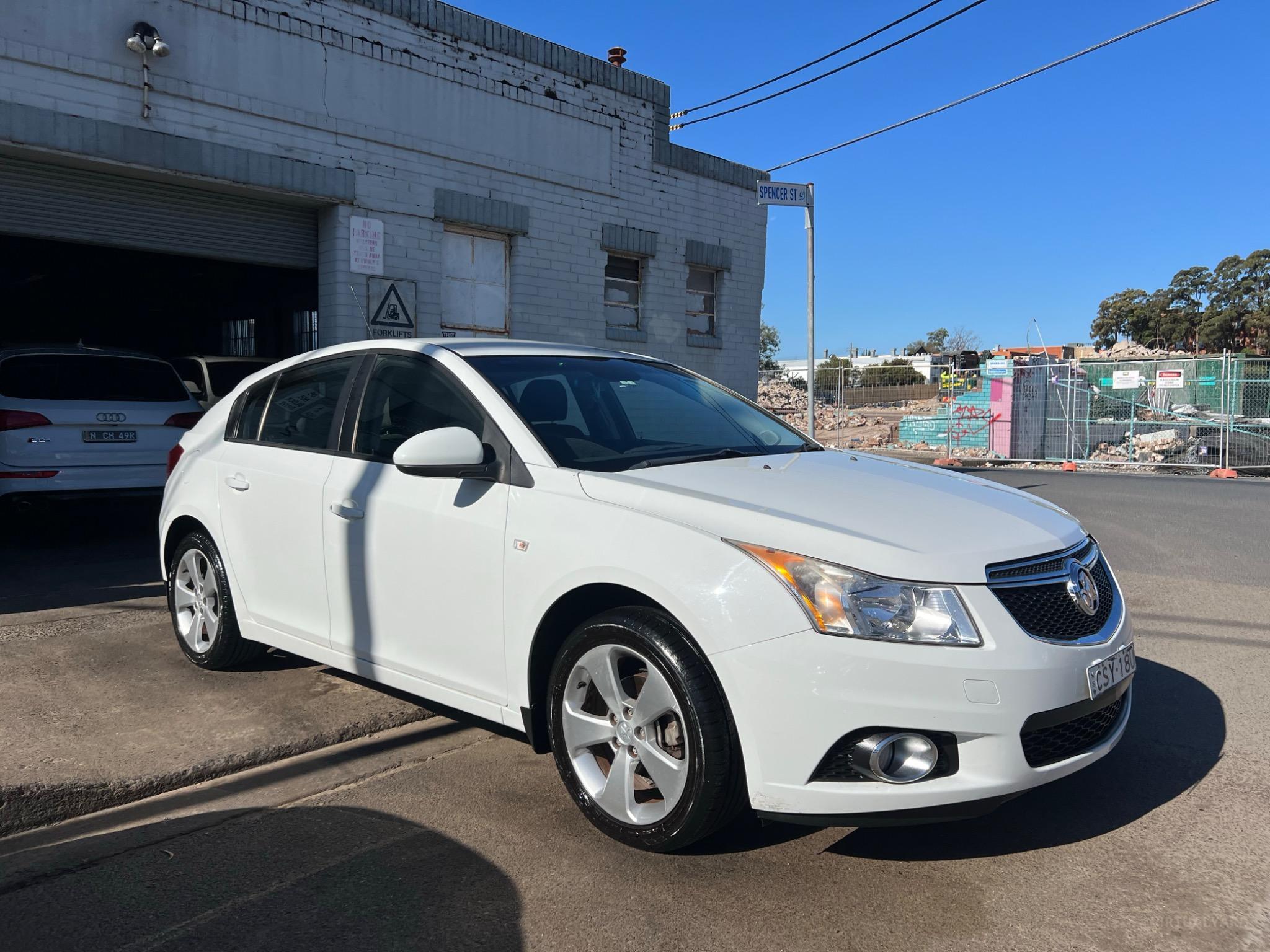 HOLDEN CRUZE
