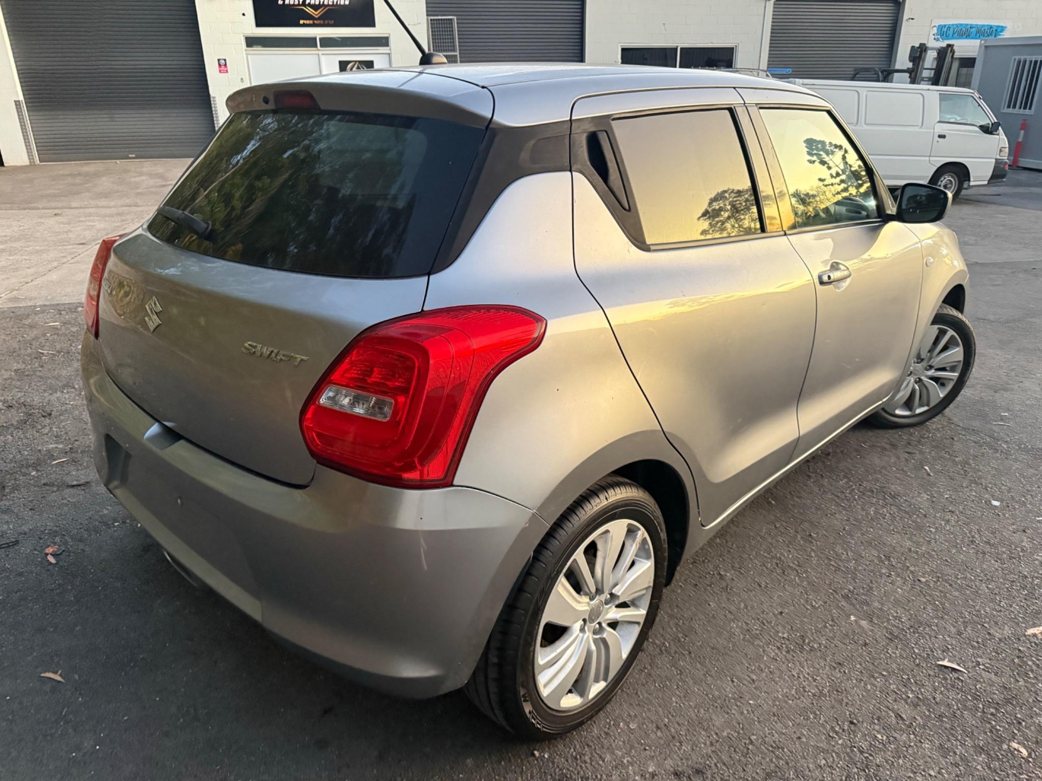 SUZUKI SWIFT