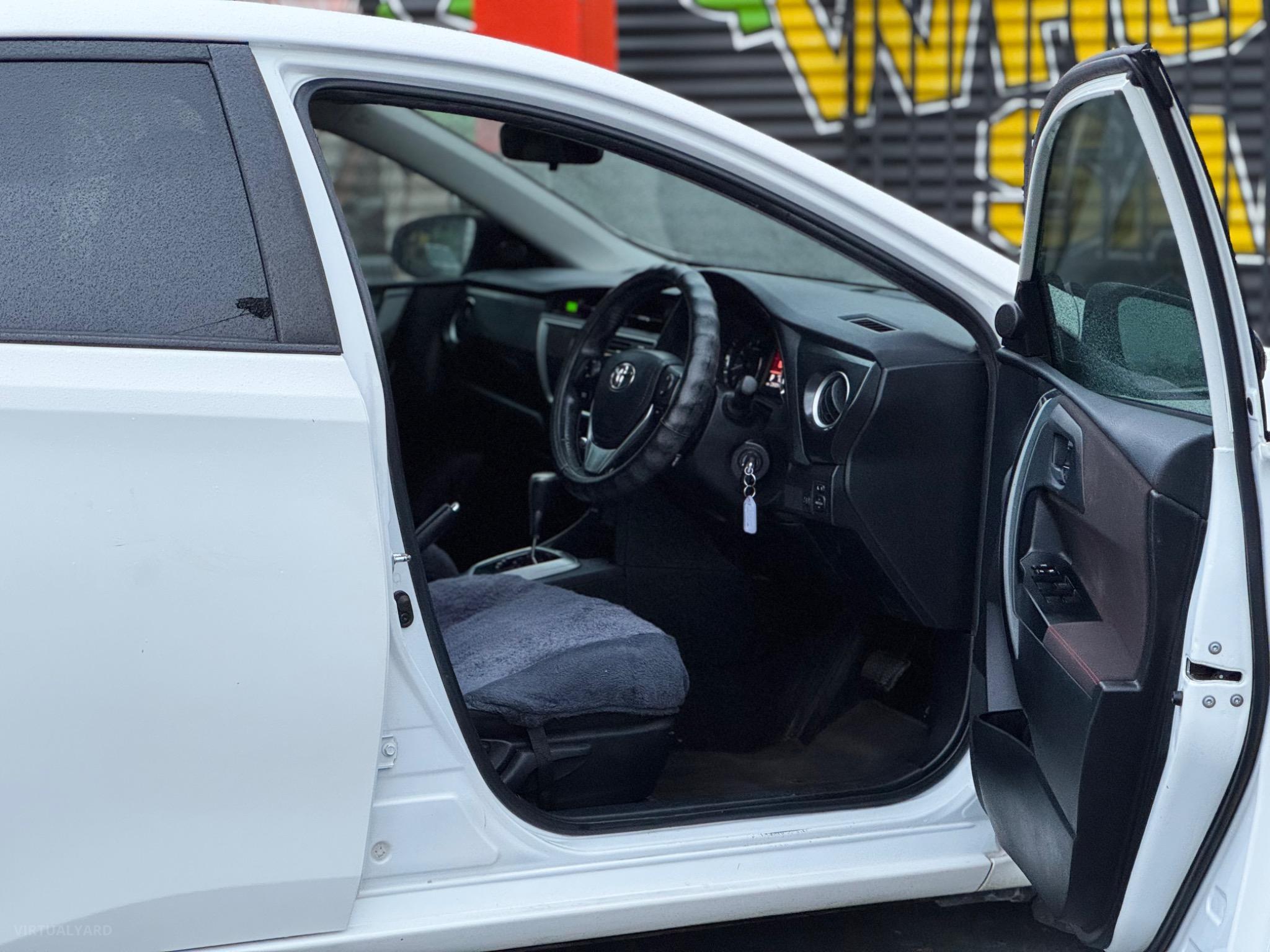 TOYOTA COROLLA
