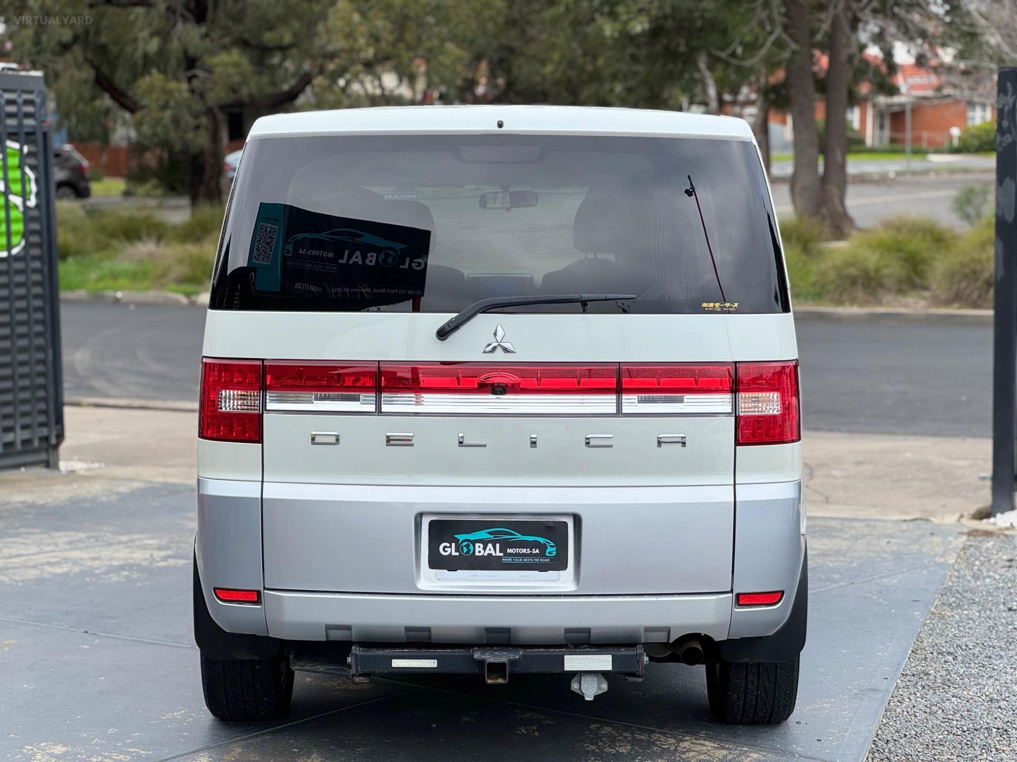 MITSUBISHI DELICA D5