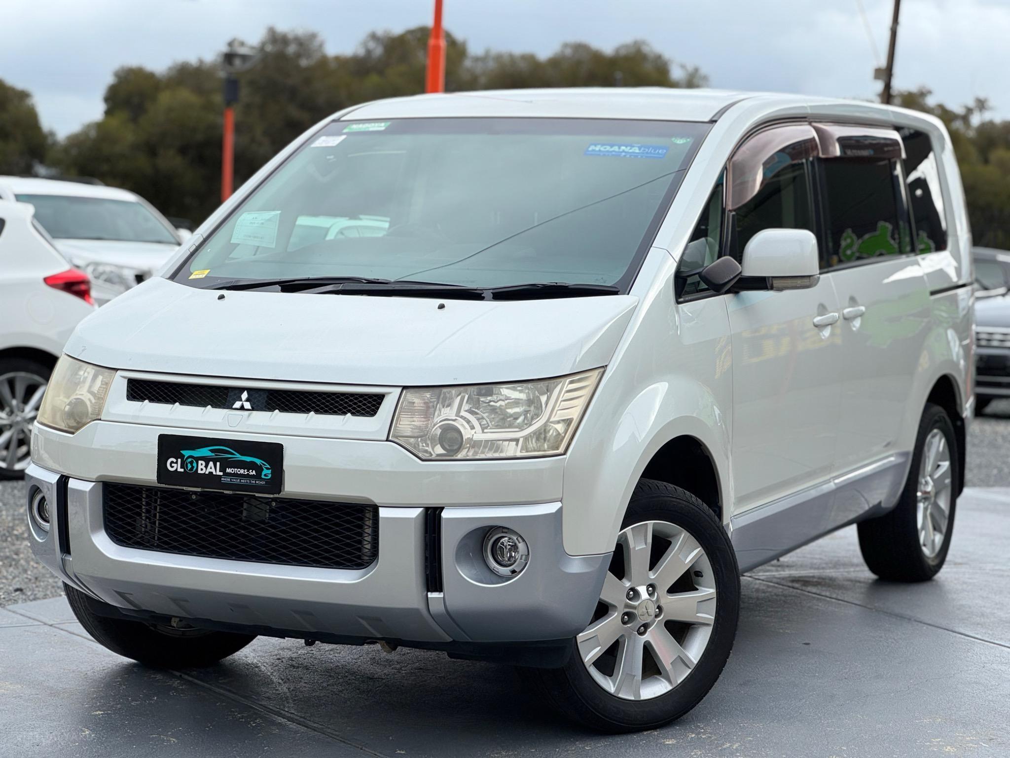 MITSUBISHI DELICA D5