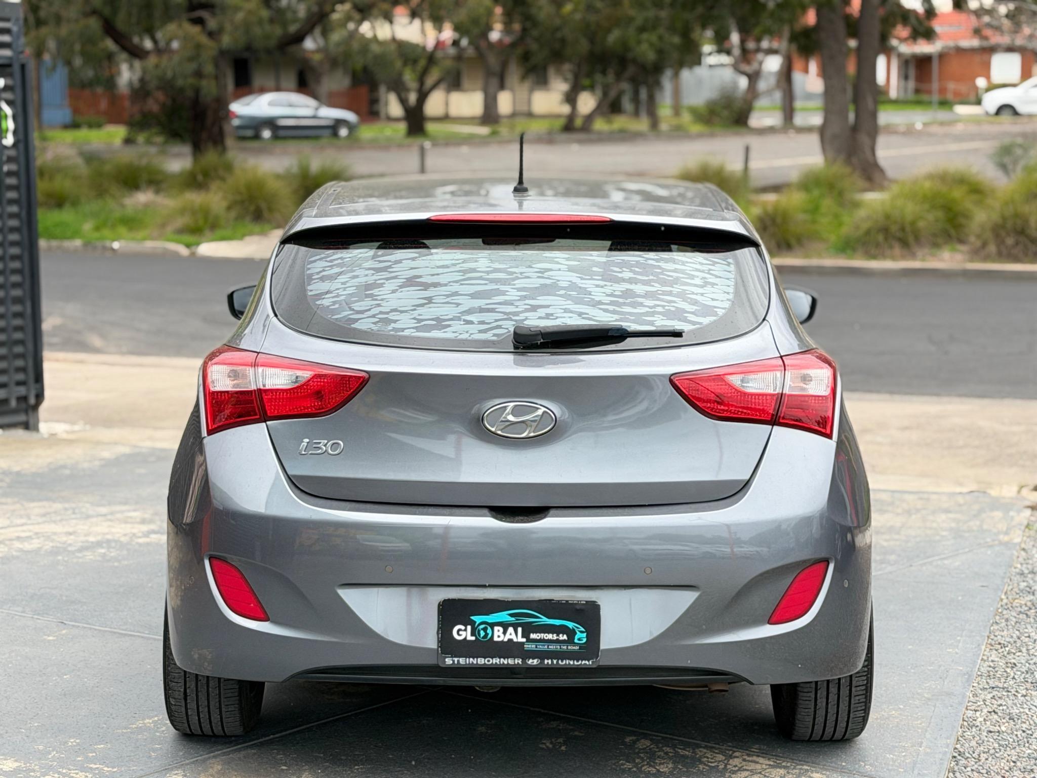 HYUNDAI i30