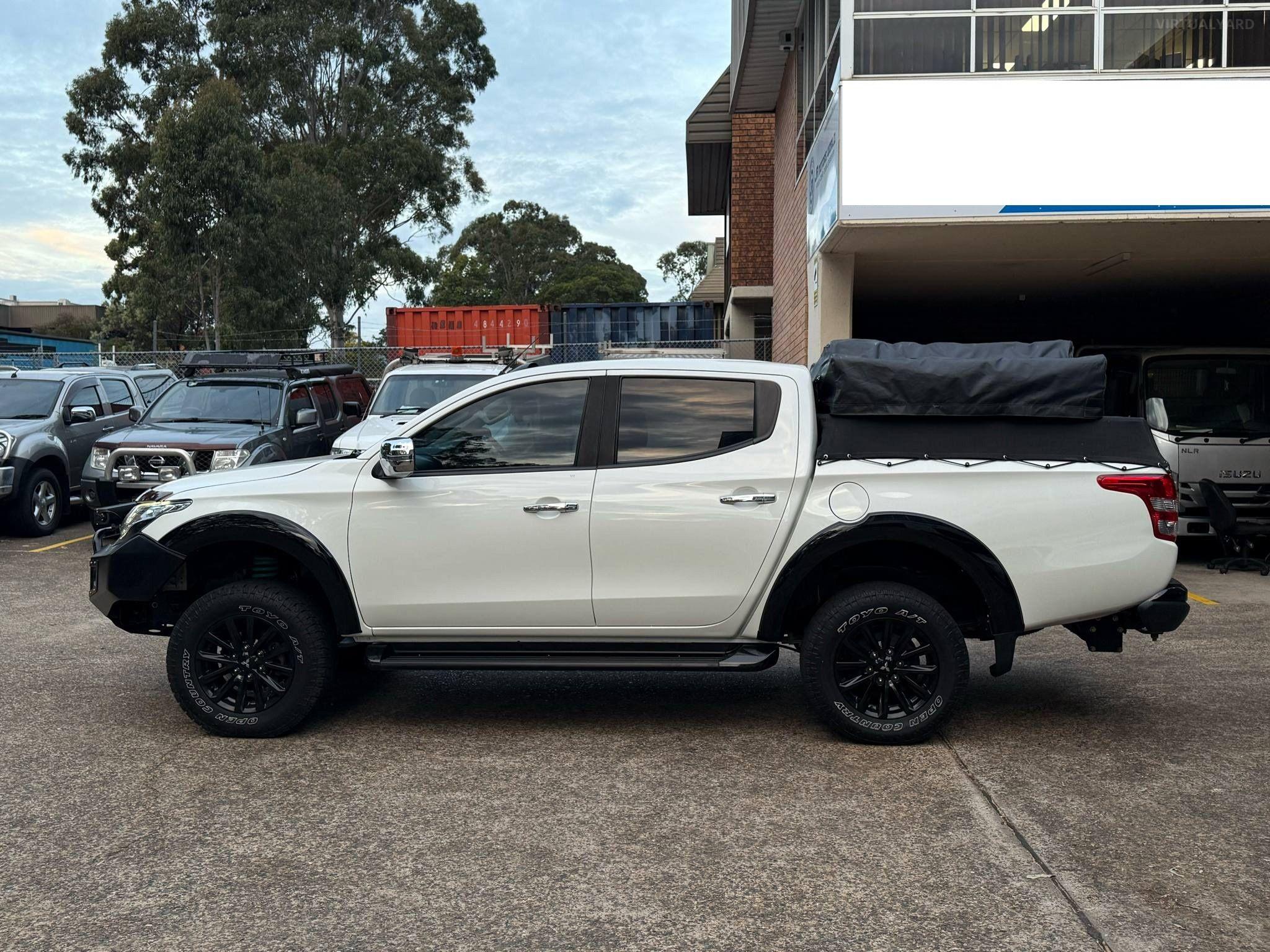 MITSUBISHI TRITON