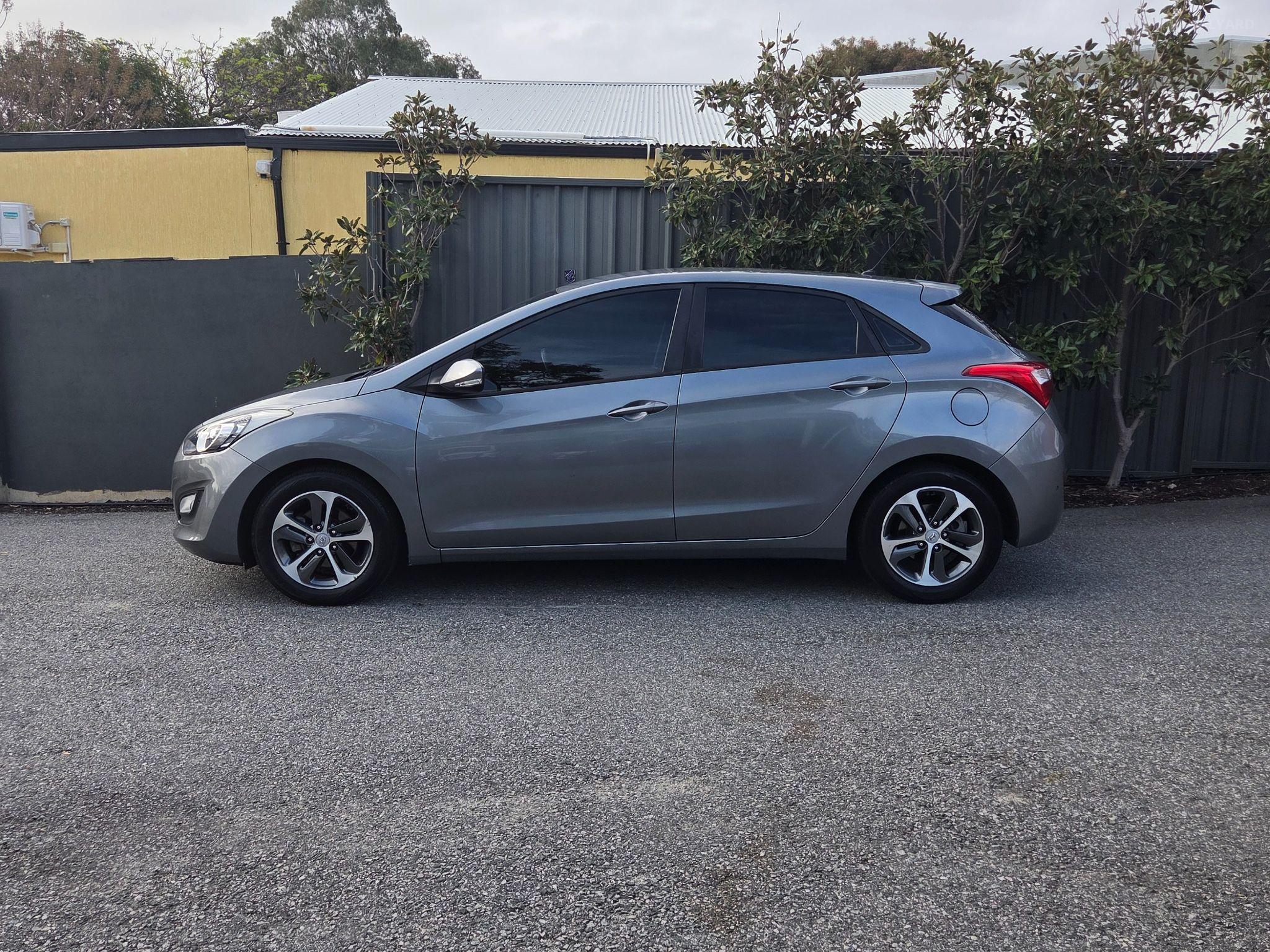 HYUNDAI i30