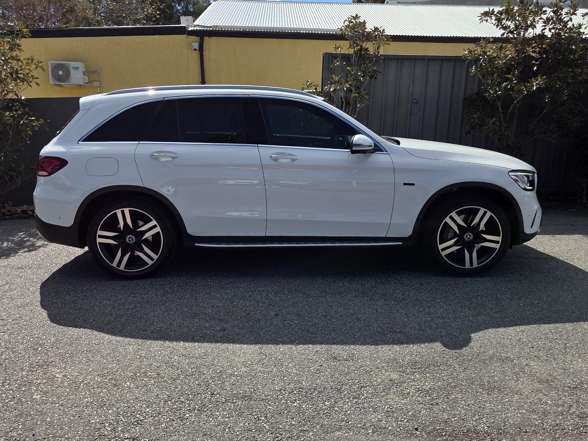 MERCEDES-BENZ GLC