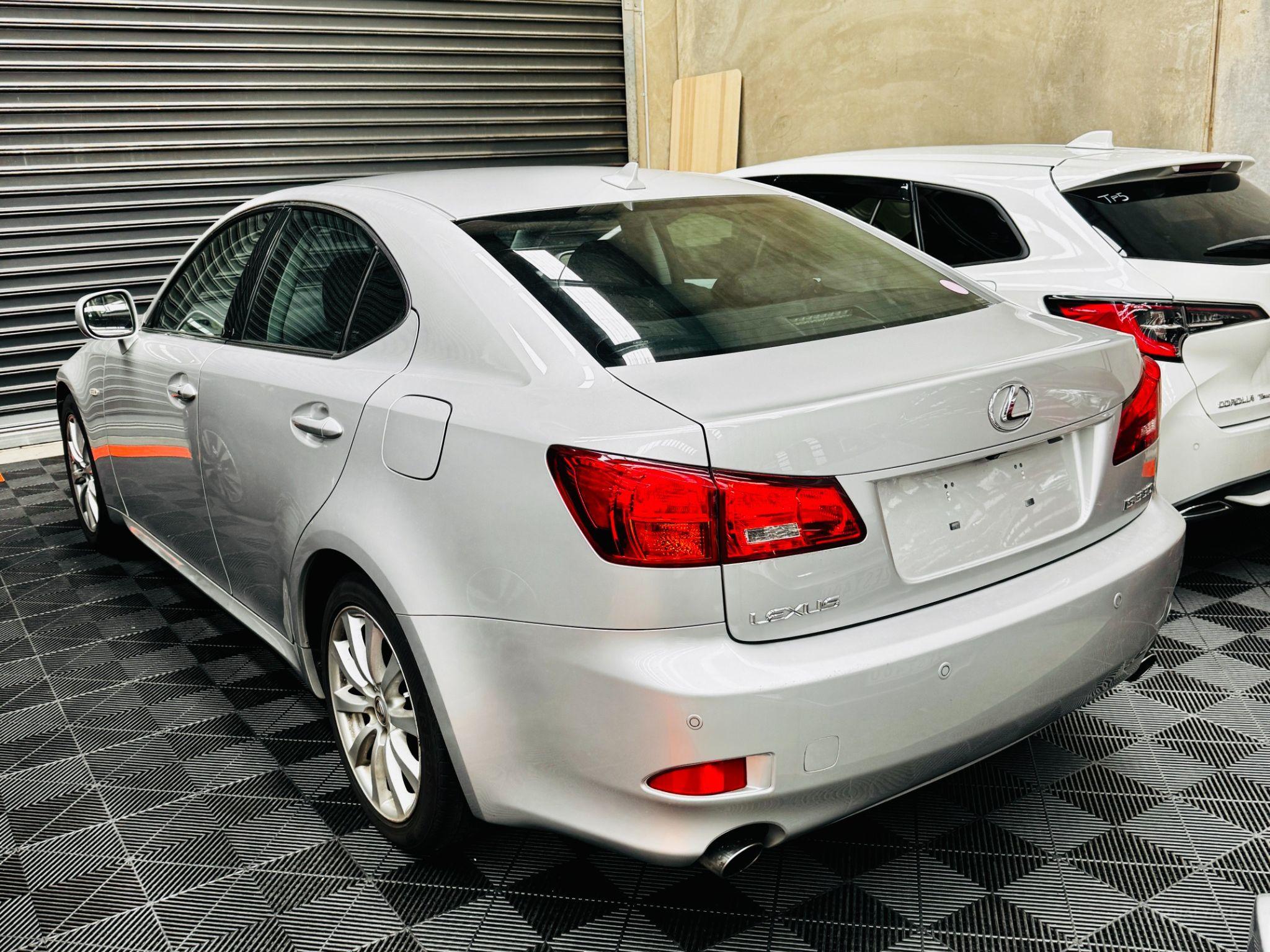 LEXUS IS