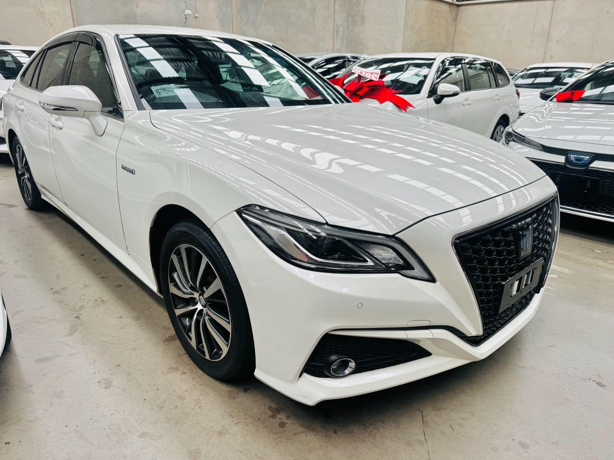 TOYOTA CROWN