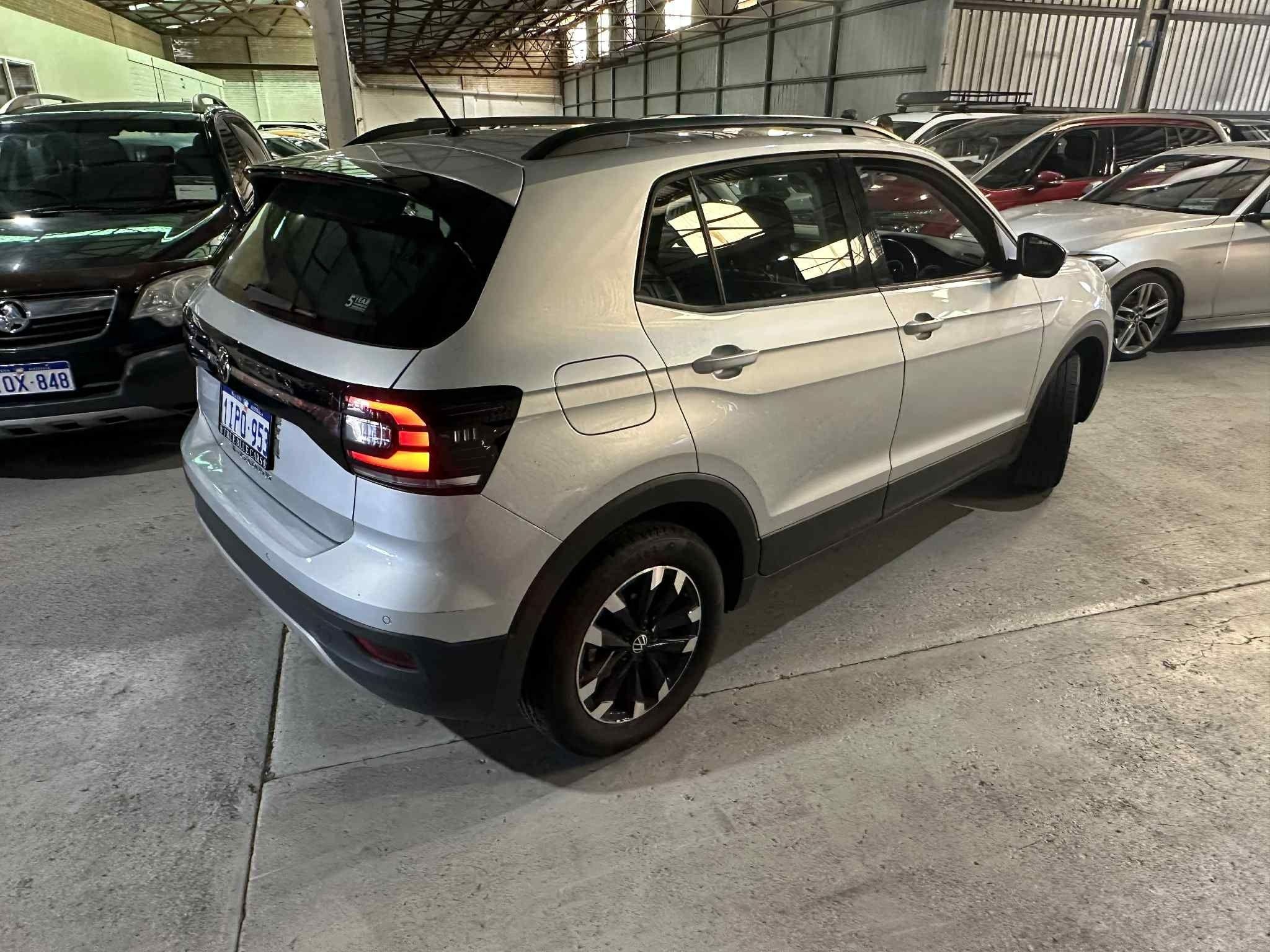 VOLKSWAGEN T-CROSS
