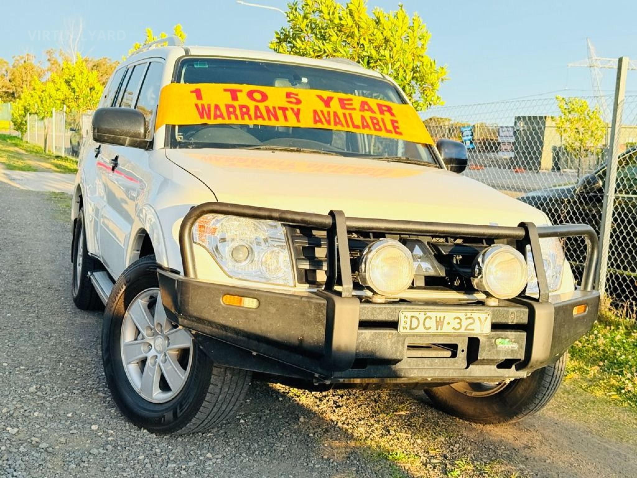 MITSUBISHI PAJERO