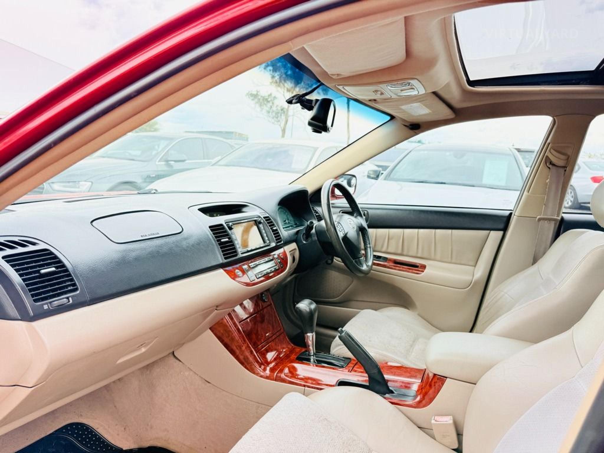 TOYOTA CAMRY
