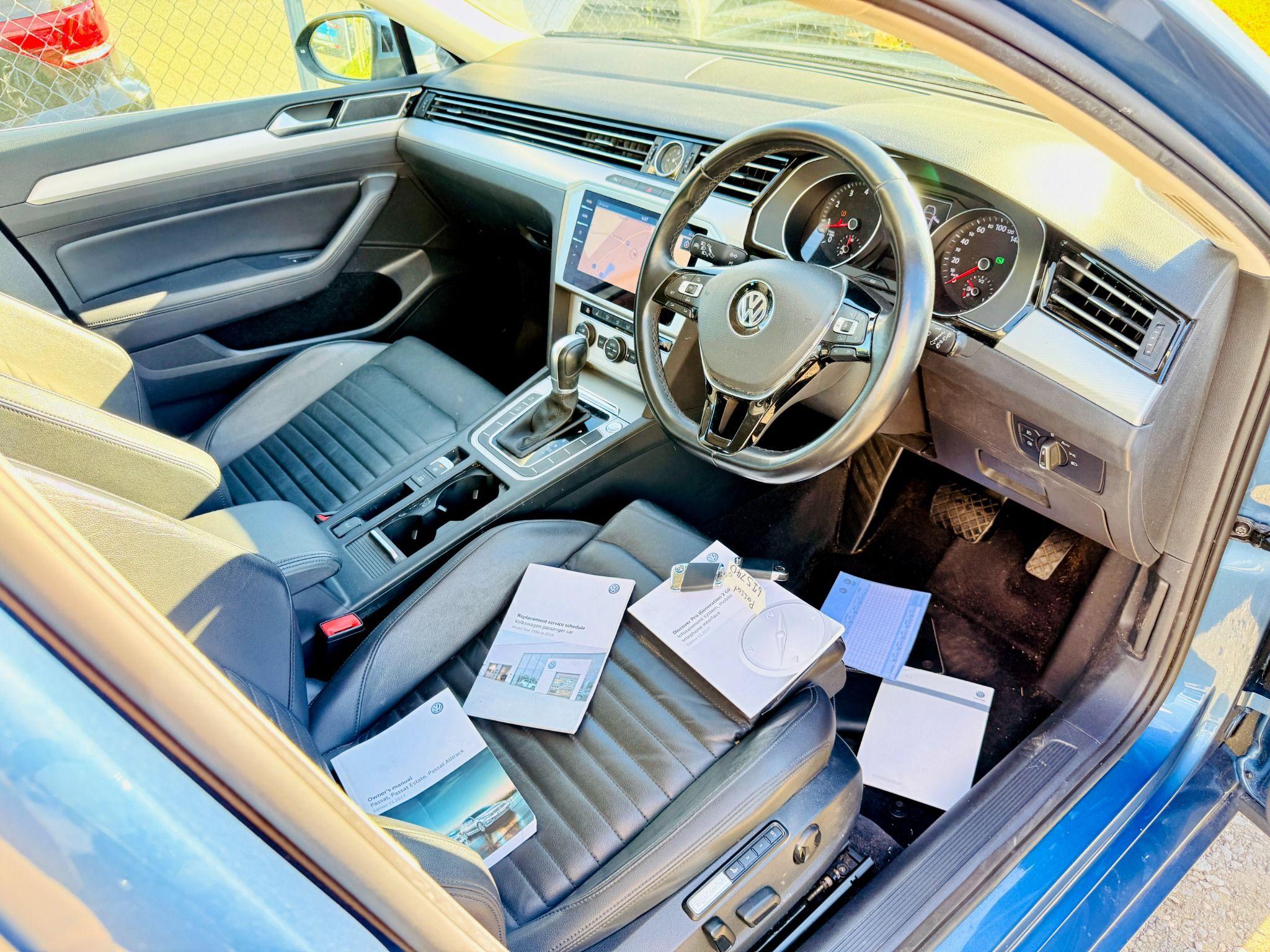VOLKSWAGEN PASSAT