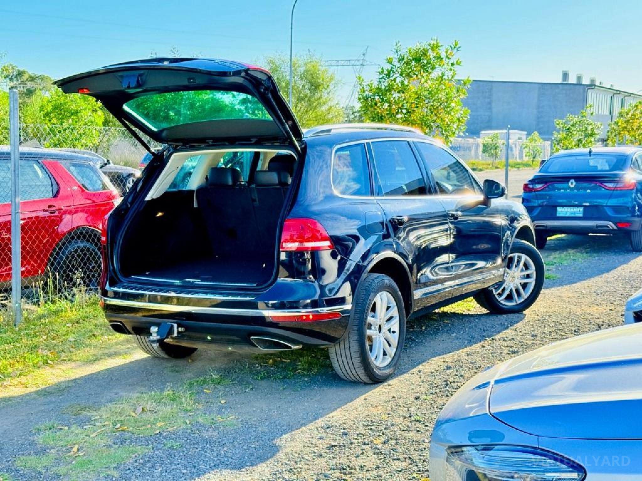 VOLKSWAGEN TOUAREG